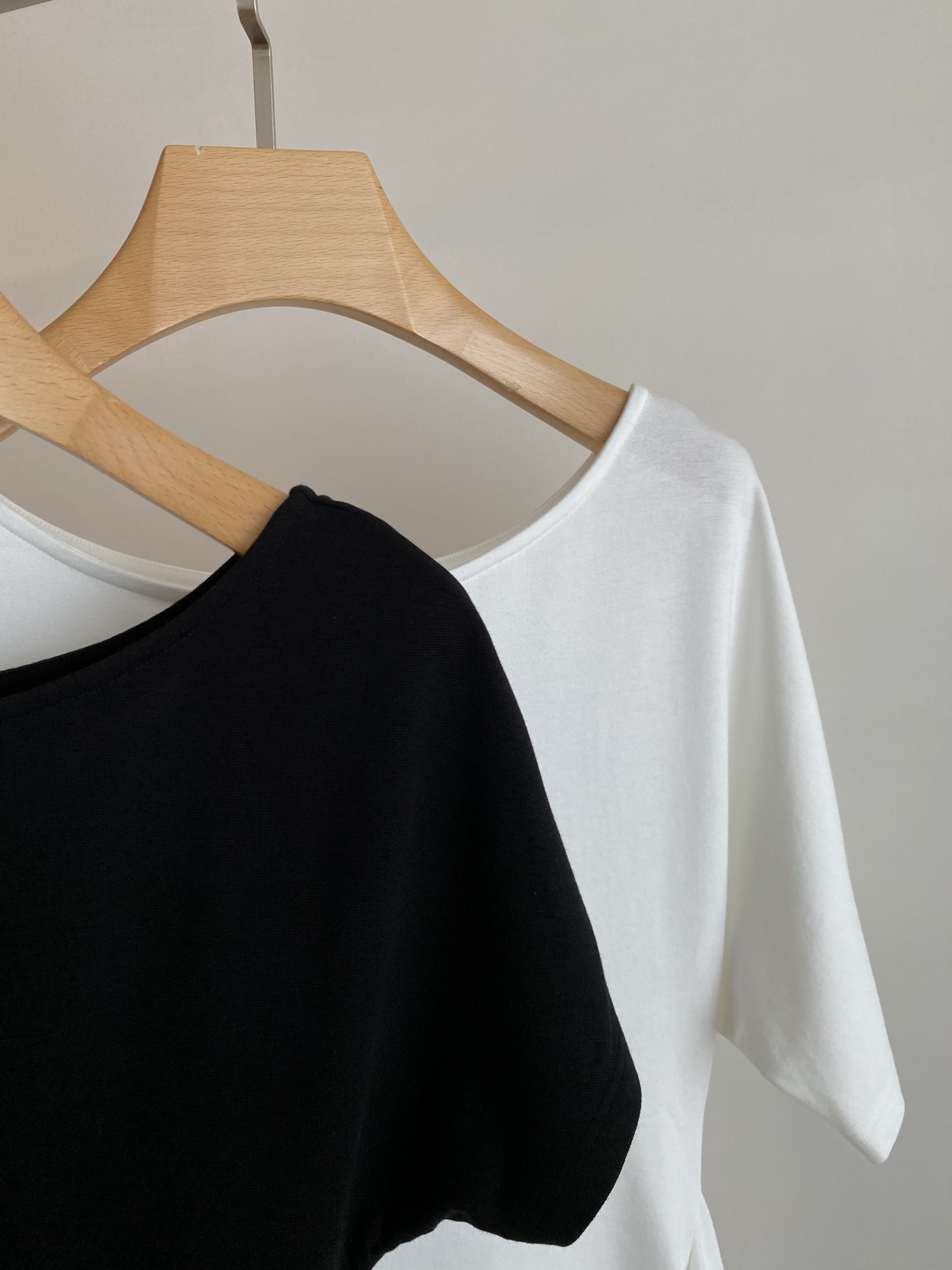 Stylish Women's Cotton One-Shoulder Tie T-Shirt - Comfortable & Trendy 3 i1747301405868 3032 0 1