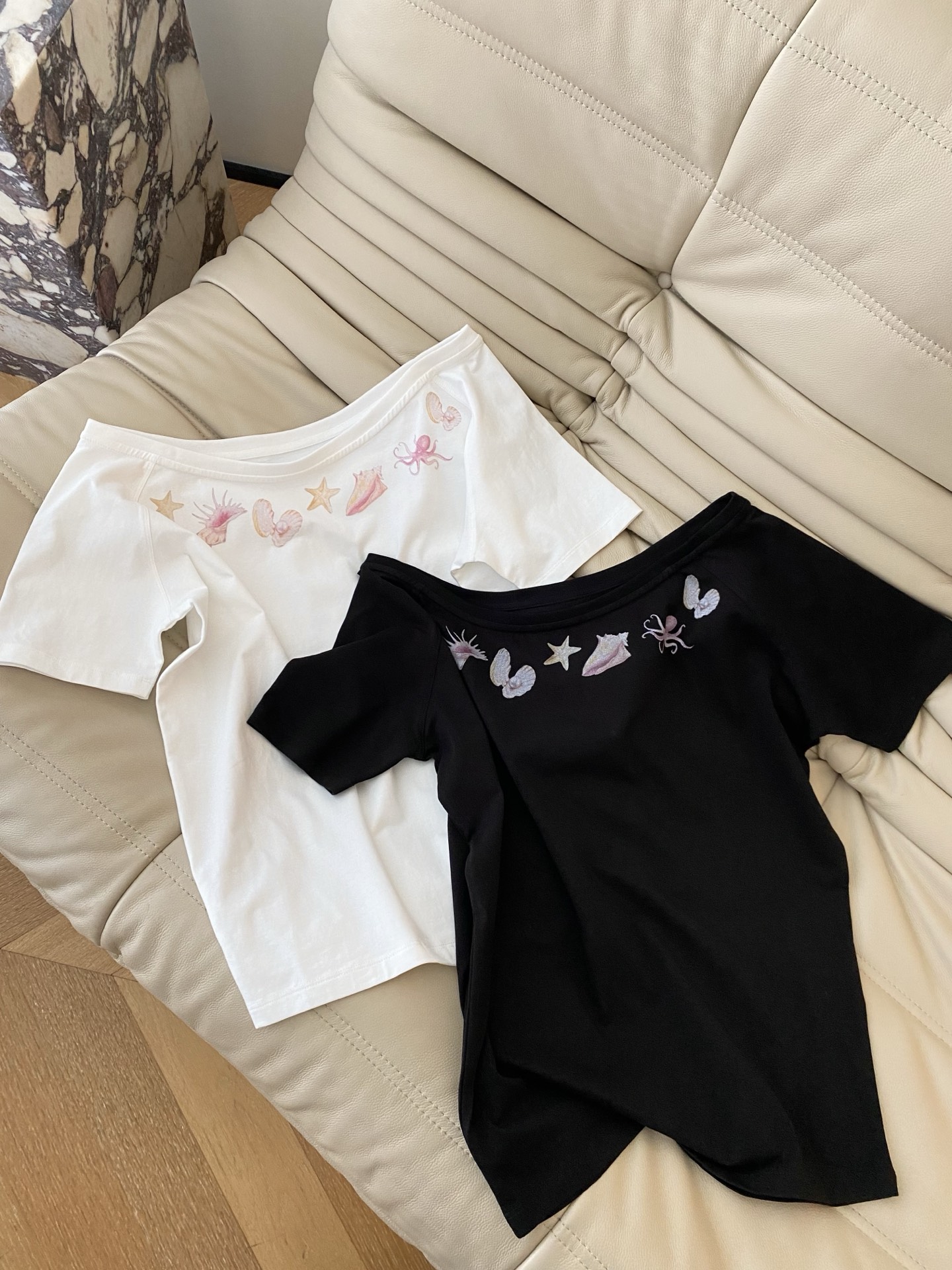 Shell Vacation Off-Shoulder T-Shirt: Stylish, Comfortable, and Versatile Top 2 i1749456901645 7617 0 0