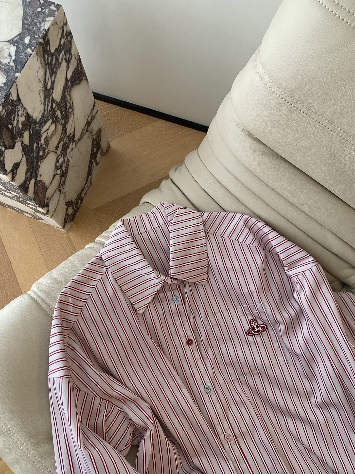 “Fall and Winter Queen’s Sunshine Dress: Classic Blouse Design with Oversized Top and Twirl Strips” - 图片 3