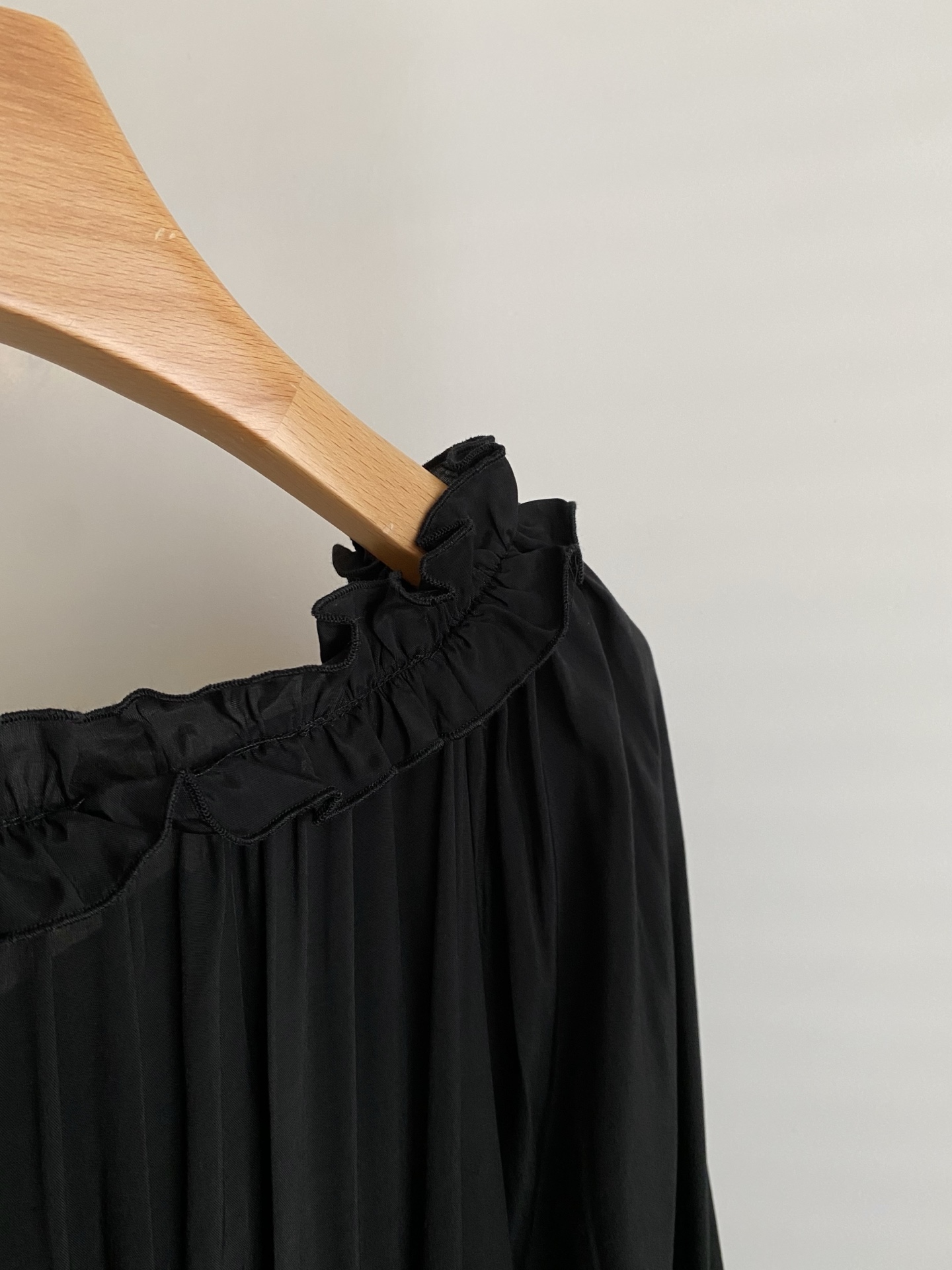 Elegant Off-Shoulder Silk Blend Dress with Ruffle and Rose Detail 8 i1755771675054 1955 0 6