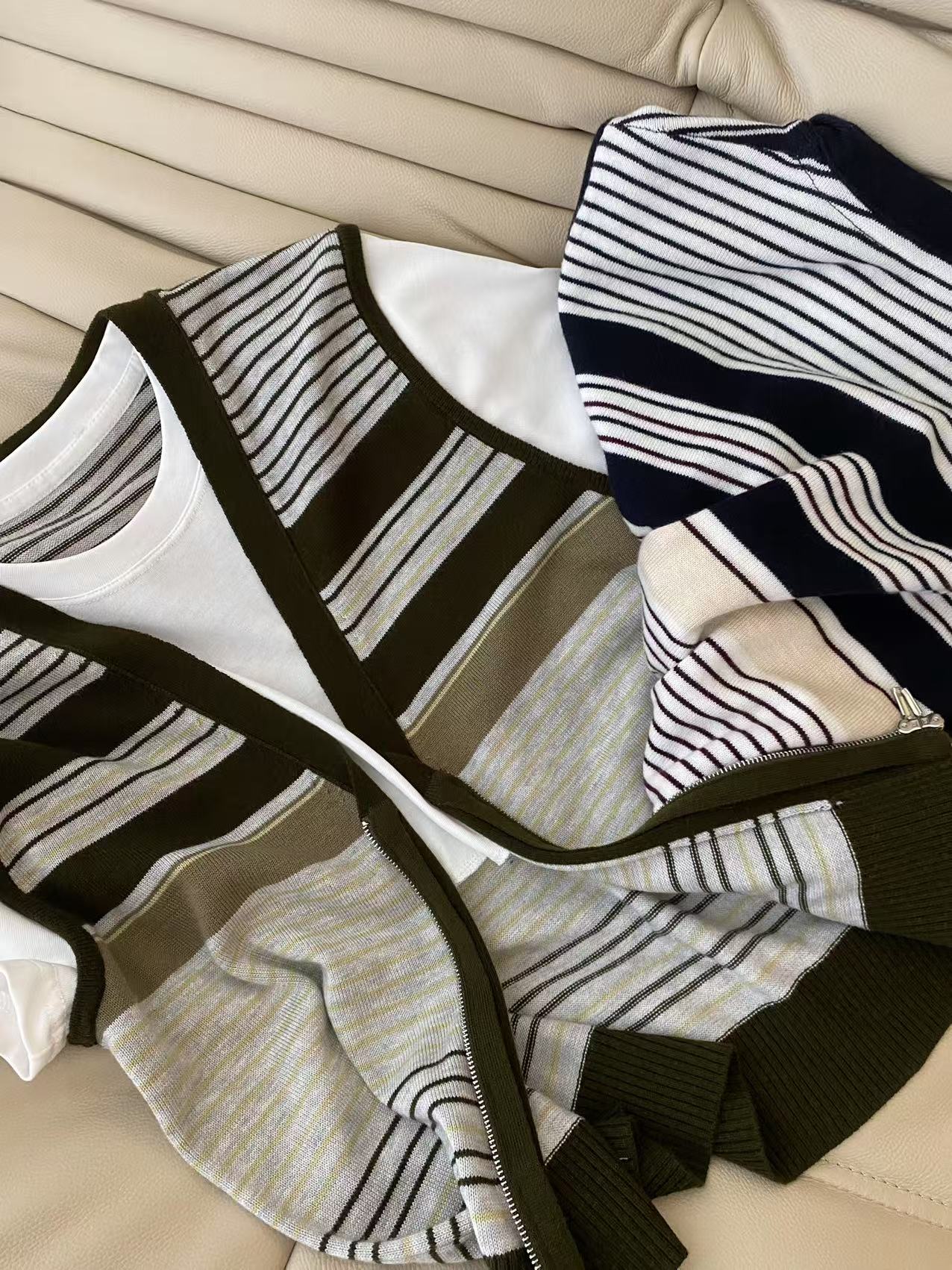 Striped Vest Layered Short Sleeve T-Shirt - Unique Two-Piece Design 6 i1755848371328 678 0 4