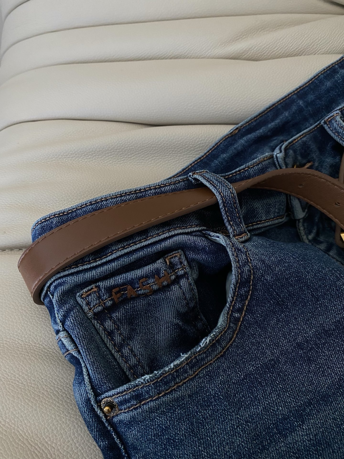 High Waist Flared Jeans with Belt - Vintage Wash Denim, Comfortable Fit 9 i1755857821978 9461 0 8