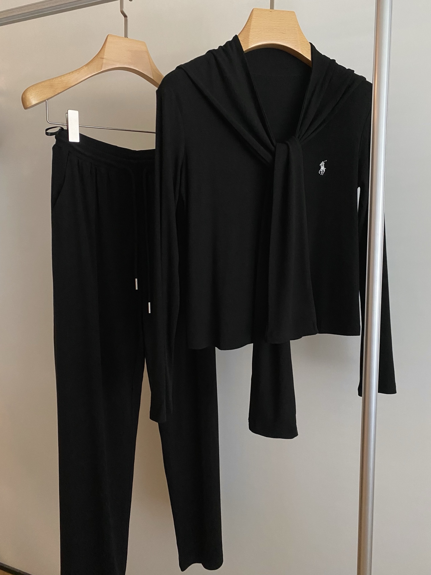 V-Neck Shawl Lounge Set with Embroidered Logo and Wide Leg Pants 2 i1755858139126 6267 0 0