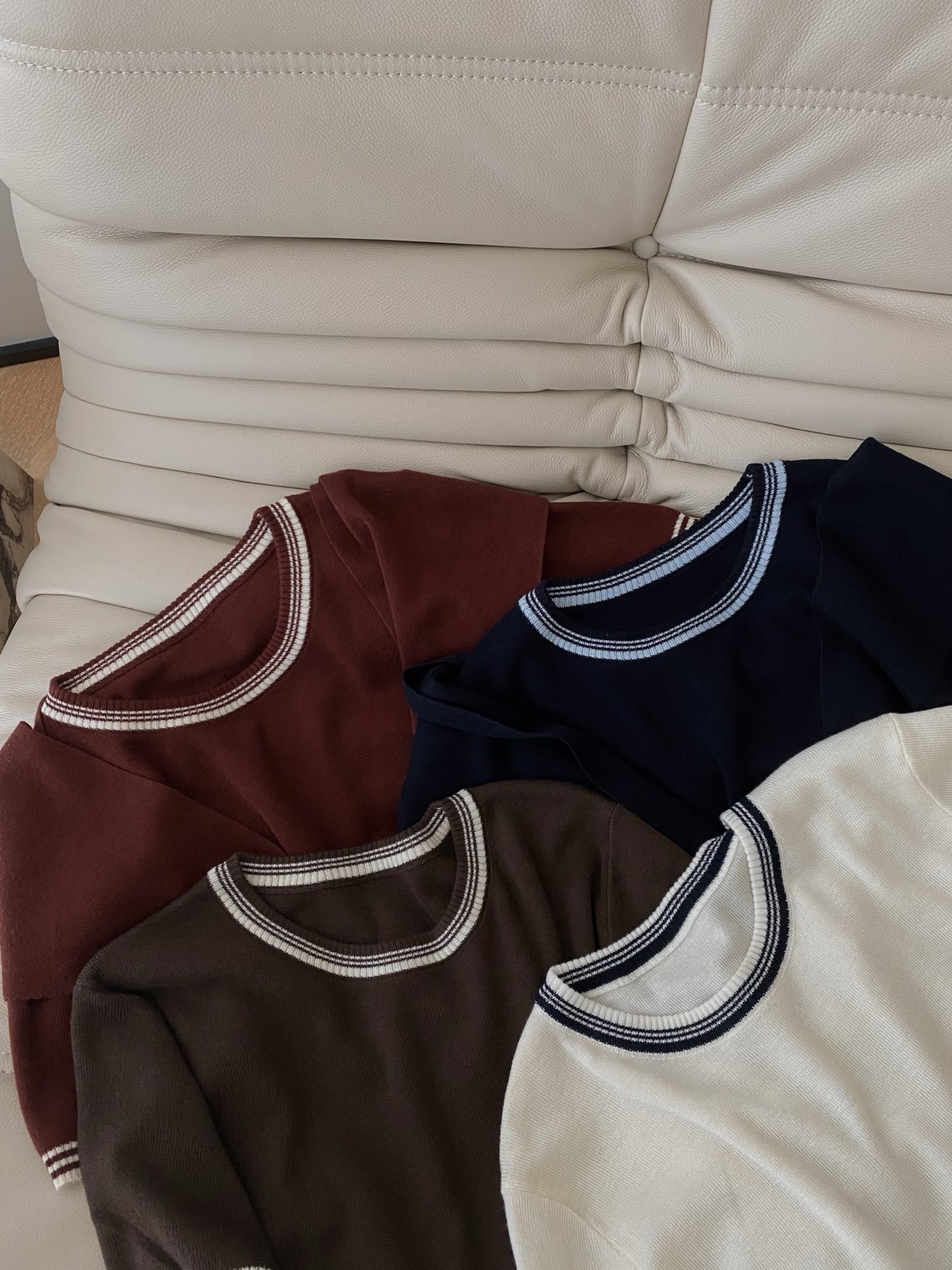 Elegant Wool Blend Capelet & Short Sleeve Set - Versatile & Chic 5 i1756033496734 6519 0 3
