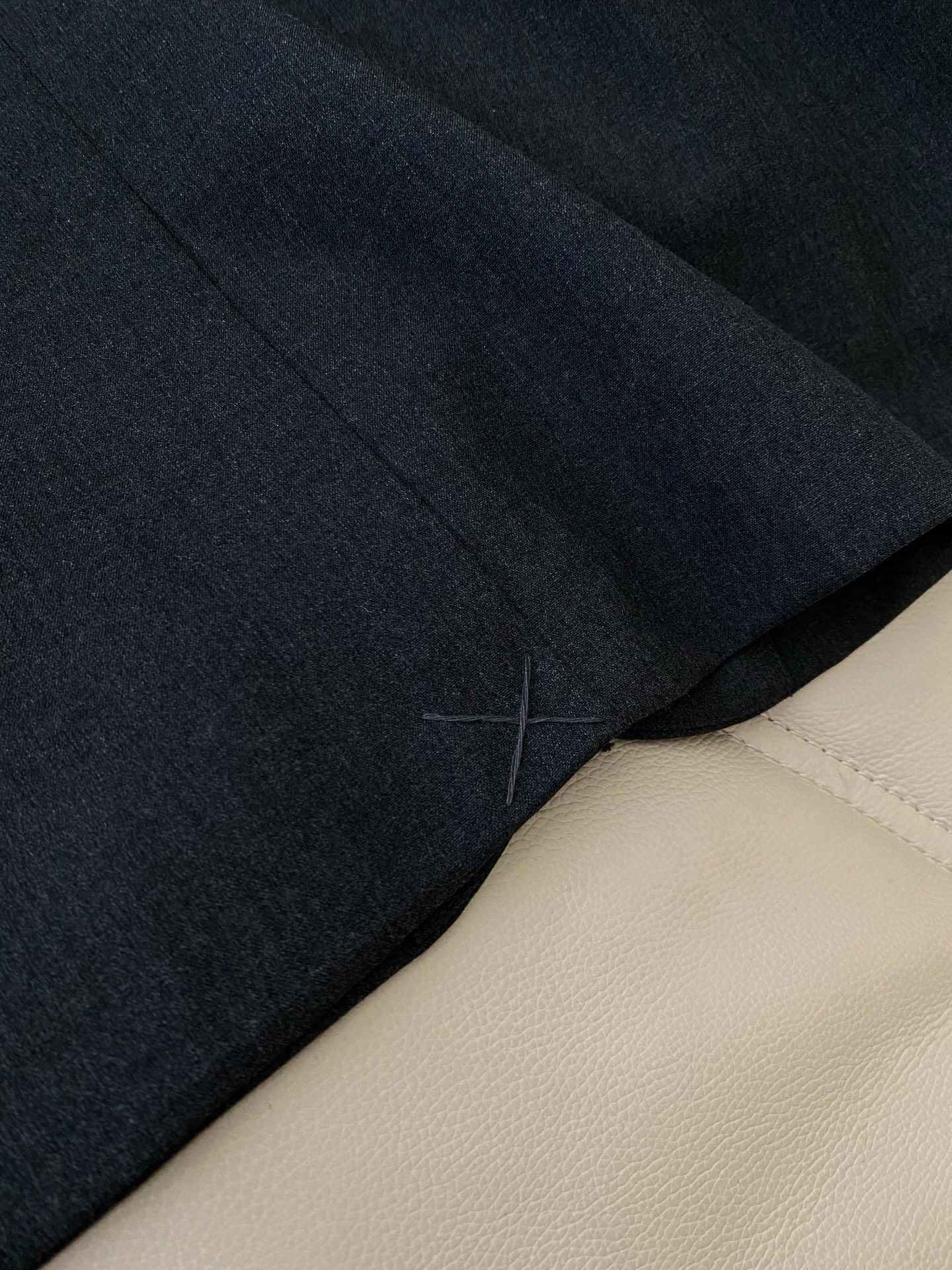 Elegant Beaded Wool-Blend Blazer - Modern Tailored Fit, Autumn/Winter Collection 9 i1756195939196 9808 0 7