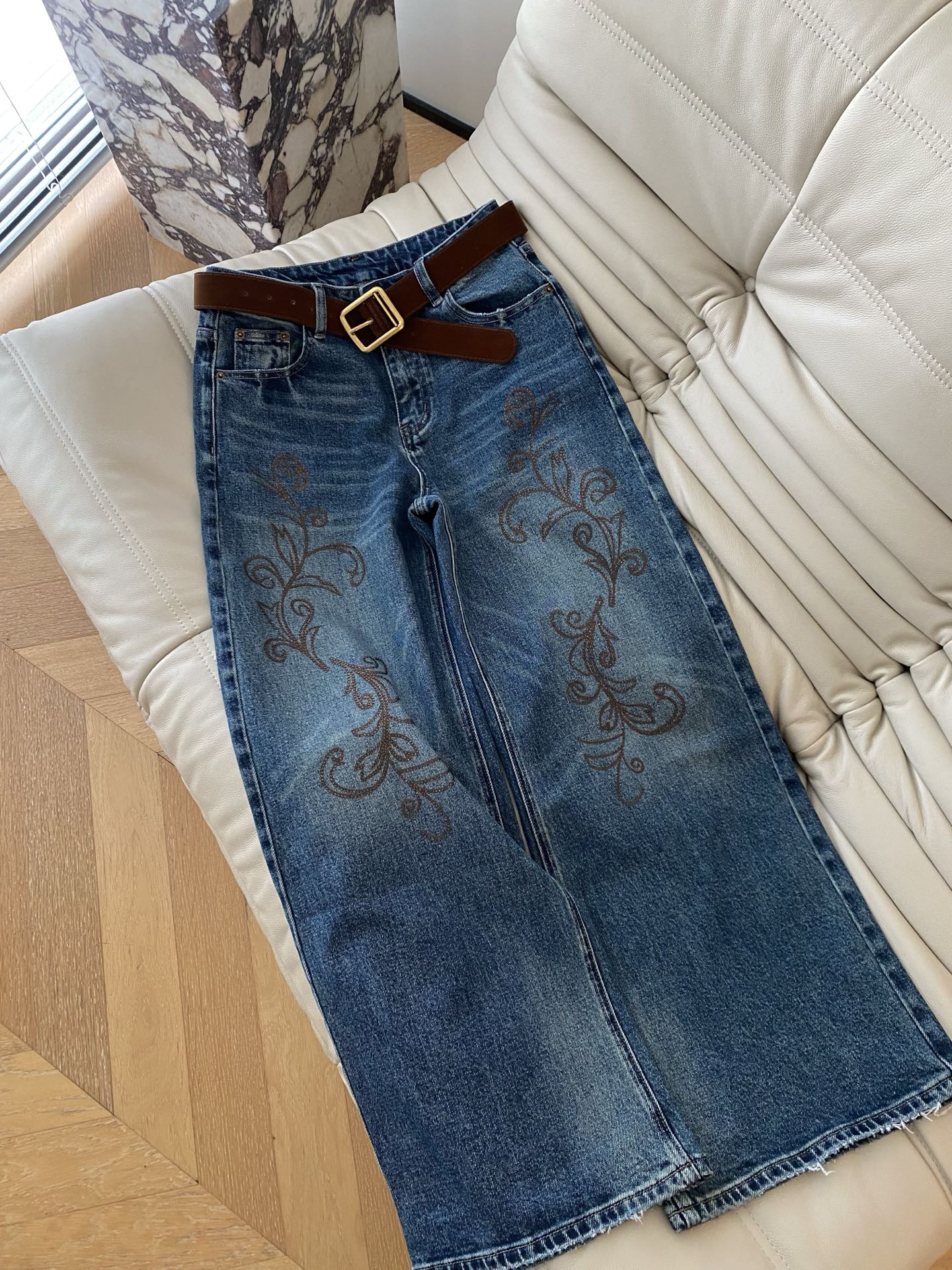 Floral Rhinestone Straight-Leg Jeans with Brown Belt - High Waist Denim 5 i1757234515842 8917 0 3