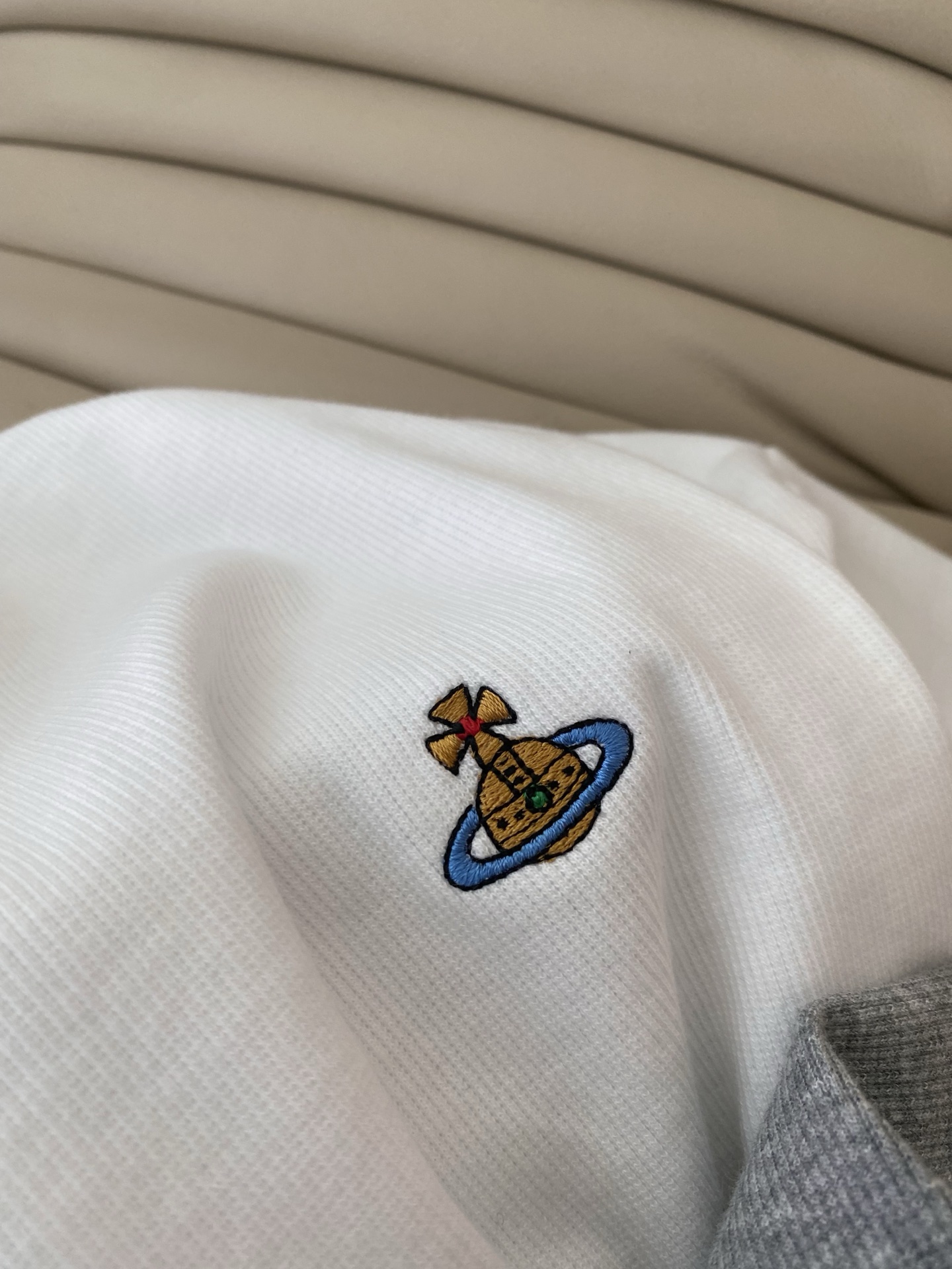 Embroidered Logo Long Sleeve T-Shirt - Cotton Blend, Relaxed Fit 5 i1757238084323 8743 0 3