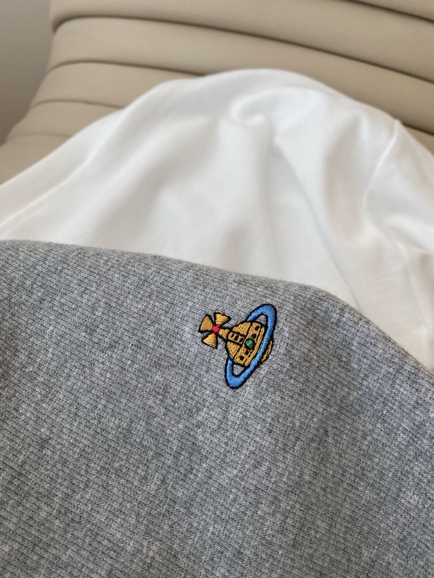 Embroidered Logo Long Sleeve T-Shirt - Cotton Blend, Relaxed Fit 6 i1757238084345 7146 0 4