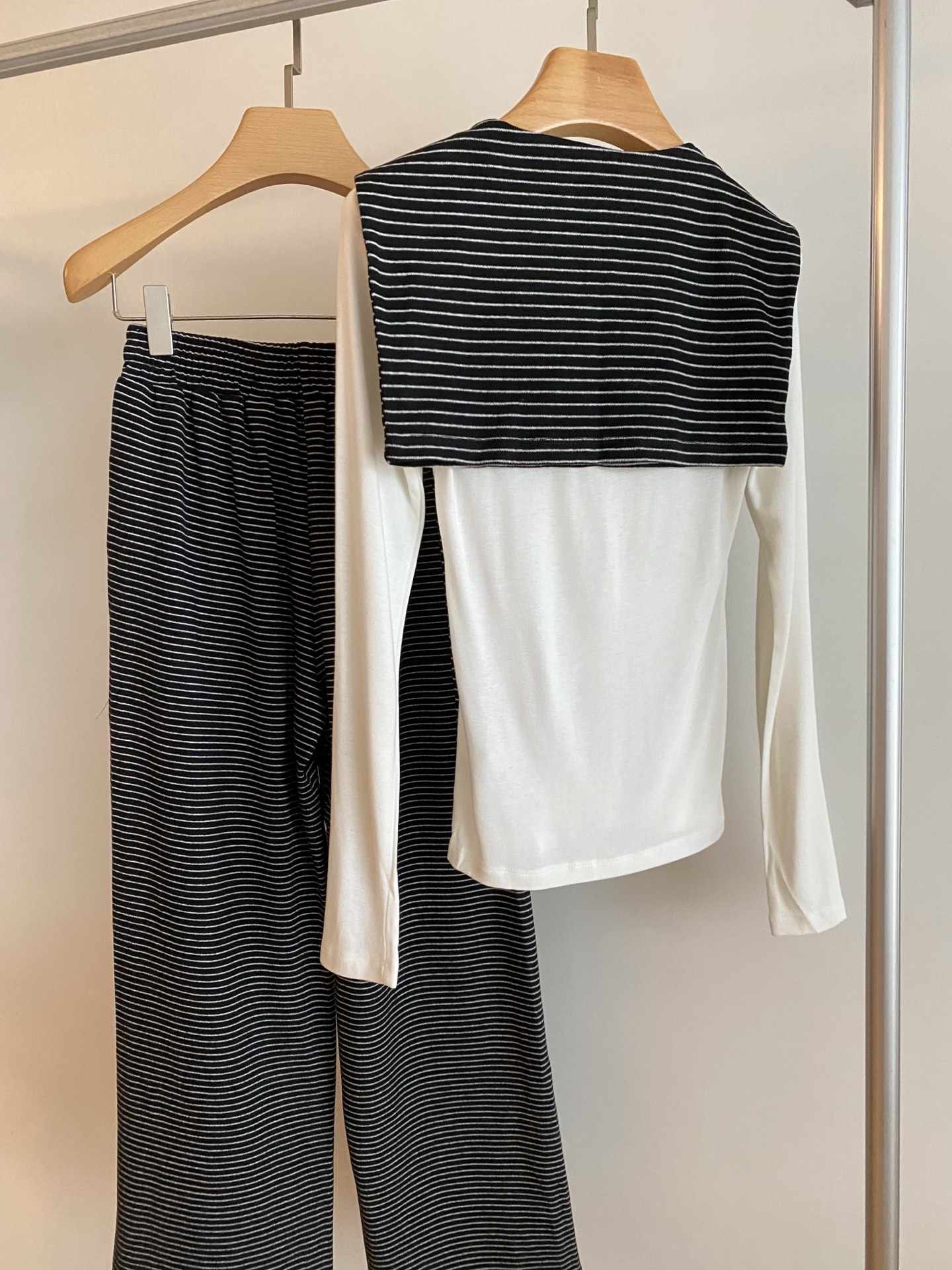 Chrome Hearts Striped Shawl Pants Knitted Lounge Set - Effortless Style 9 i1757324292160 701 0 7