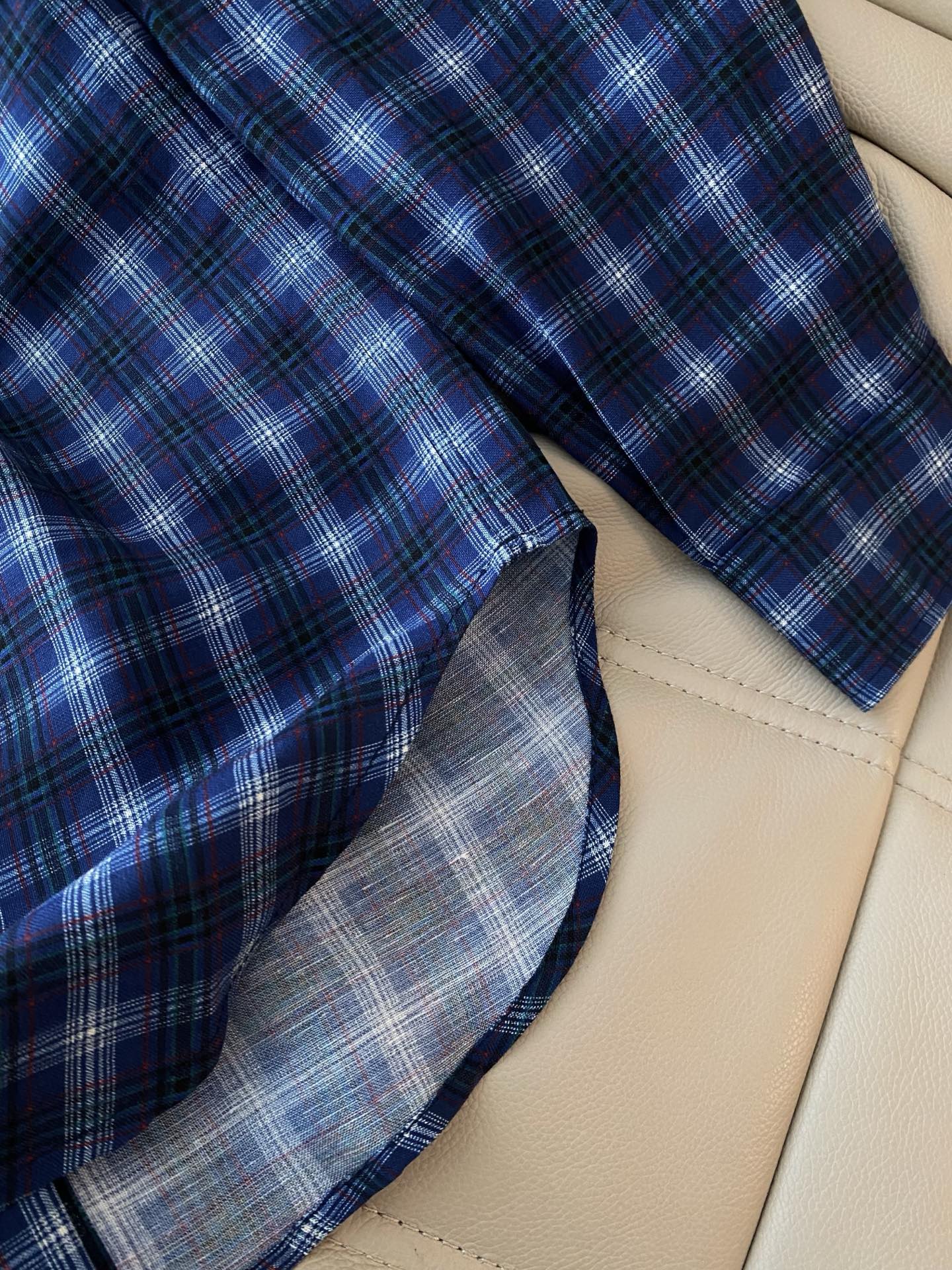 Oversized Plaid Flannel Shirt: Classic Style for All Seasons 9 i1757325072489 5299 0 7