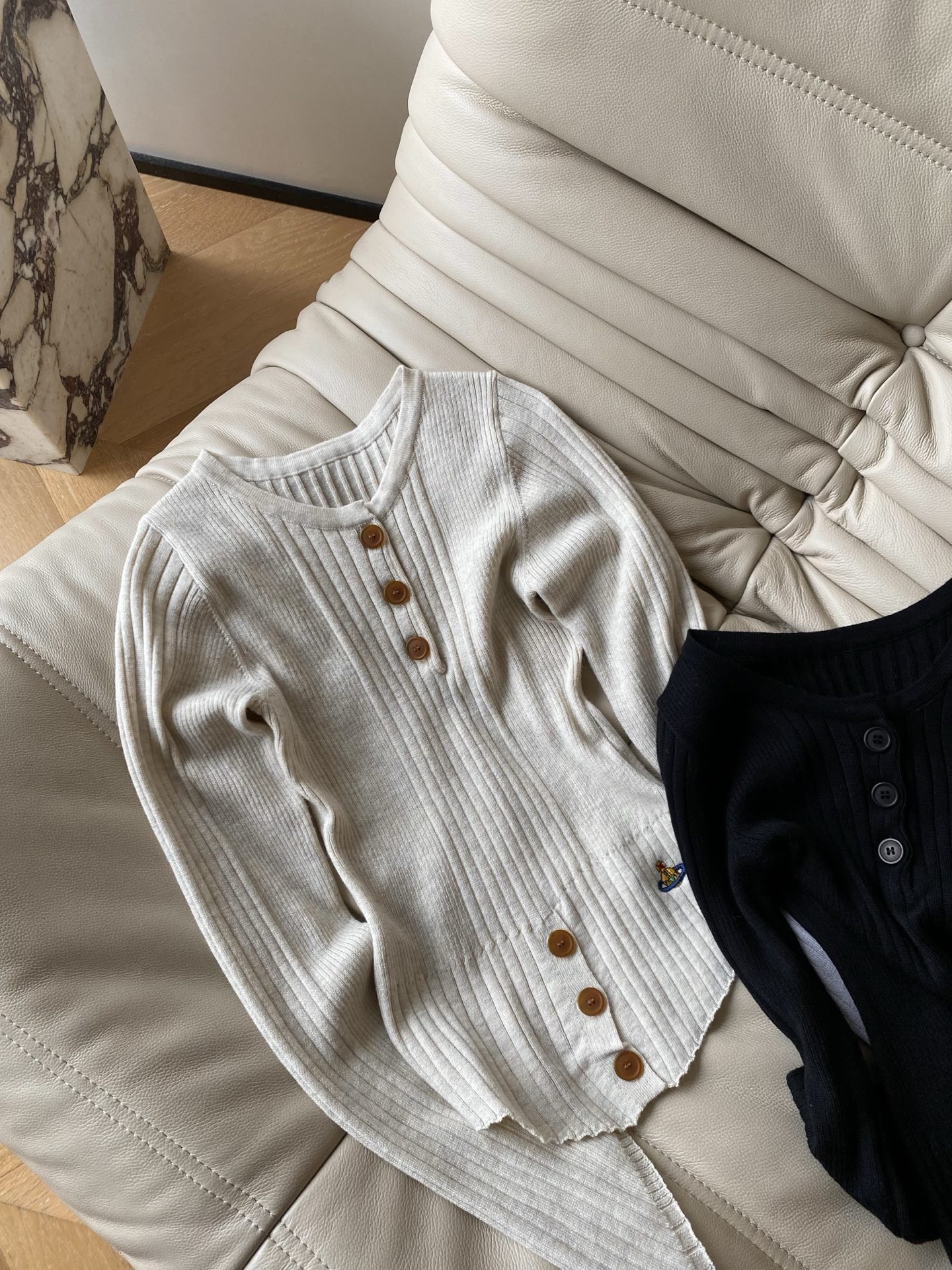 25PF Saturn Knit Sweater: Soft Wool Blend, Comfortable Fit, and Flattering Design 7 i1758189507235 6270 0 5