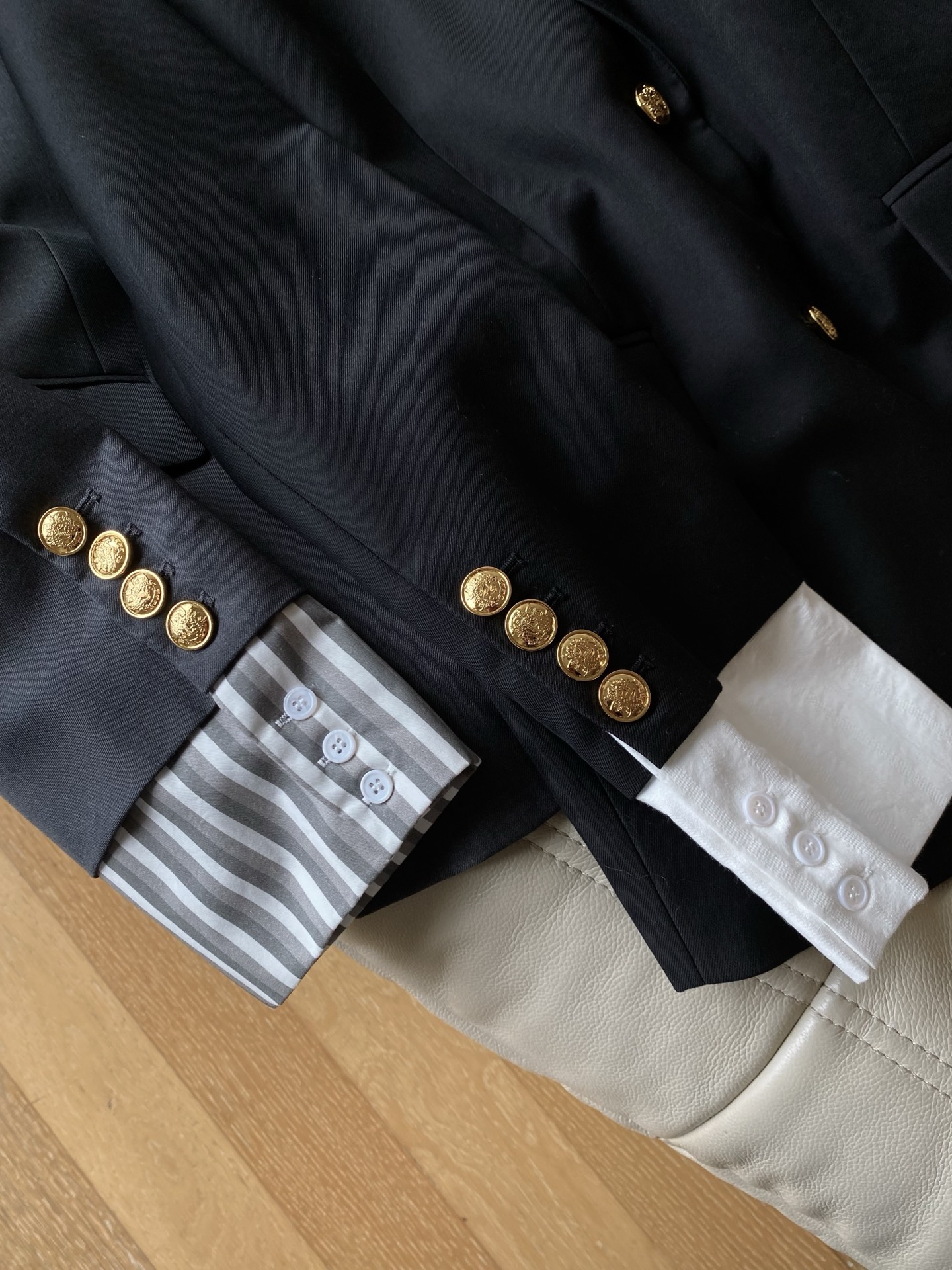 Wool Blend Blazer with Contrast Trim - Stylish & Comfortable Outerwear 4 i1758191171567 7248 0 2