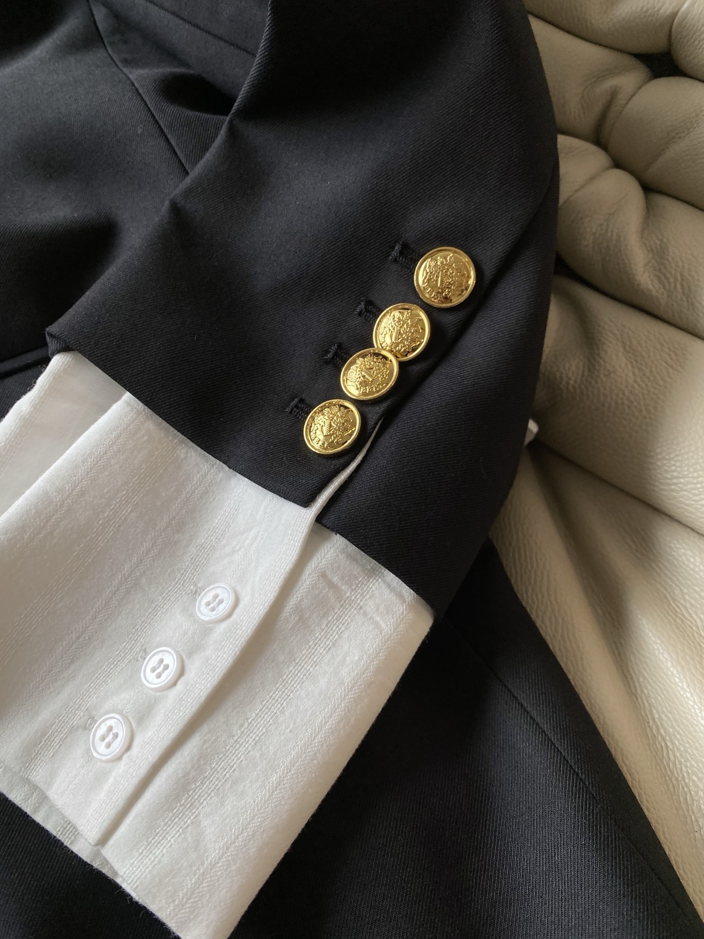 Wool Blend Blazer with Contrast Trim - Stylish & Comfortable Outerwear 5 i1758191172749 8548 0 3