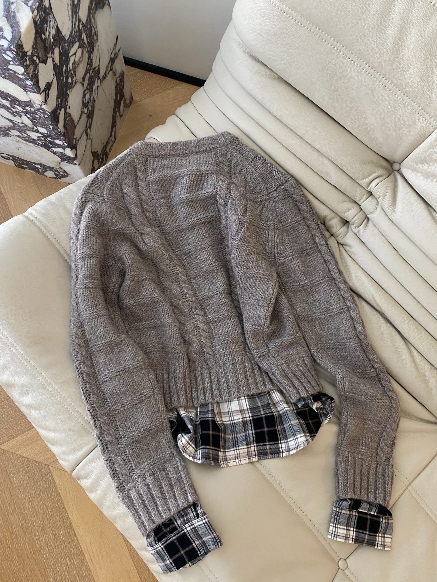 Acne Studios Wool-Blend Cardigan with Shirting Detail - Cozy & Stylish 8 i1758538881590 3175 0 6