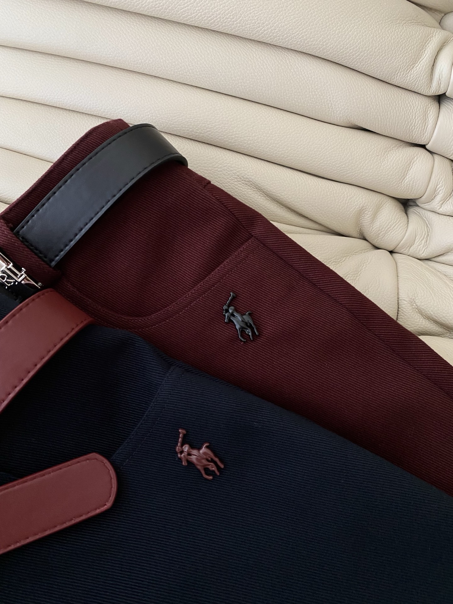 25。F秋冬 小马刺绣腰带高腰半裙 加厚保暖面料 标志性小马暗藏细节感 利落版型修饰腿型 秋冬叠穿单穿都