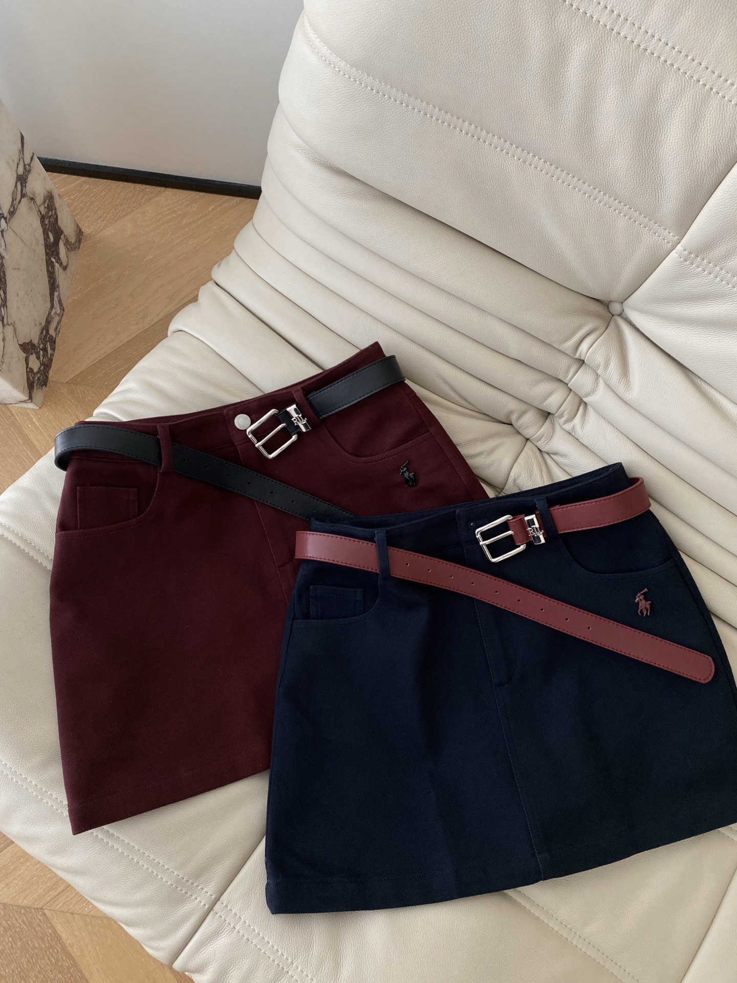 25。F秋冬 小马刺绣腰带高腰半裙 加厚保暖面料 标志性小马暗藏细节感 利落版型修饰腿型 秋冬叠穿单穿都