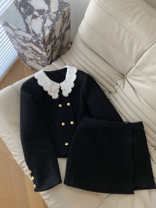 Classic Black Tweed Set with White Lace Peter Pan Collar – Parisian Chic