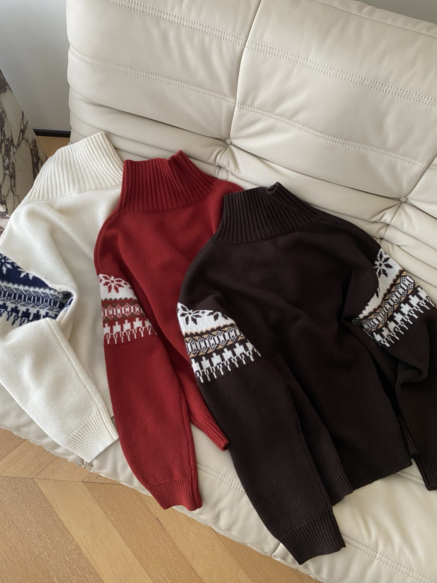 25。F秋冬 「圣诞氛围」费尔岛花纹半拉链毛衣 复古费尔岛花纹自带节日氛围感 半拉链立领设计随性又有腔调