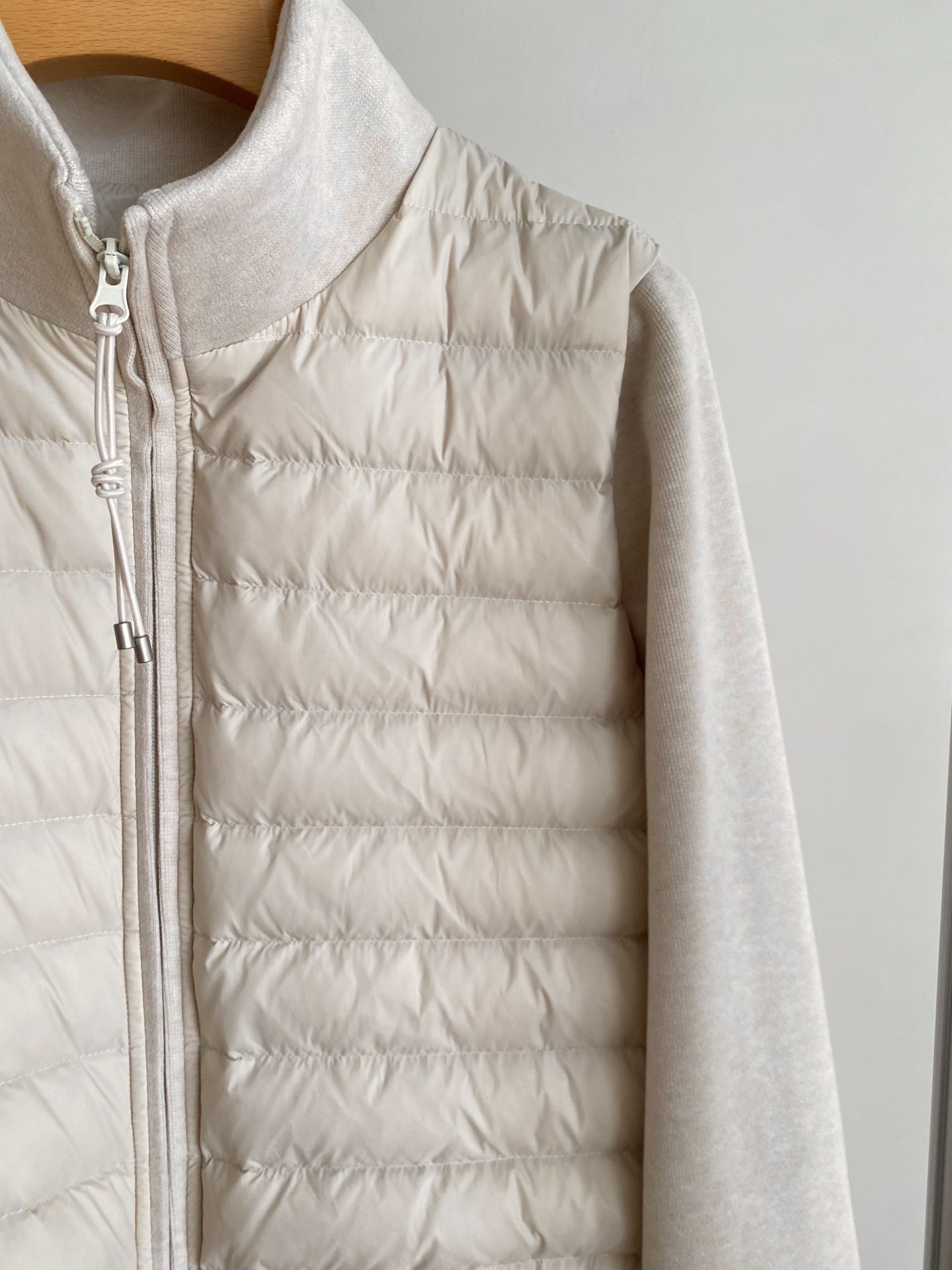 25。F秋冬 白鸭绒拼棉混纺休闲套装 秋冬刚需松弛感套装 时尚简约立领羽绒加棉混纺保暖不臃肿袖子和下摆的