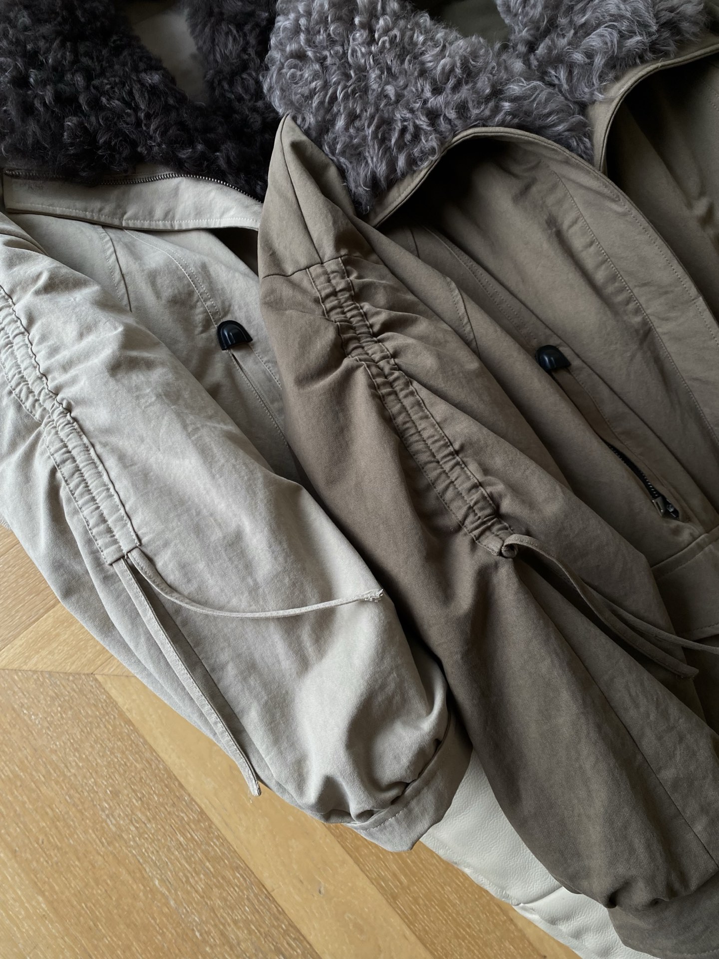 25。F秋冬 IMMI鹅绒夹克羽绒服 可拆卸毛领+轻盈90白鹅绒填充 毛领软软糯糯显贵气的同时兼具抗风性