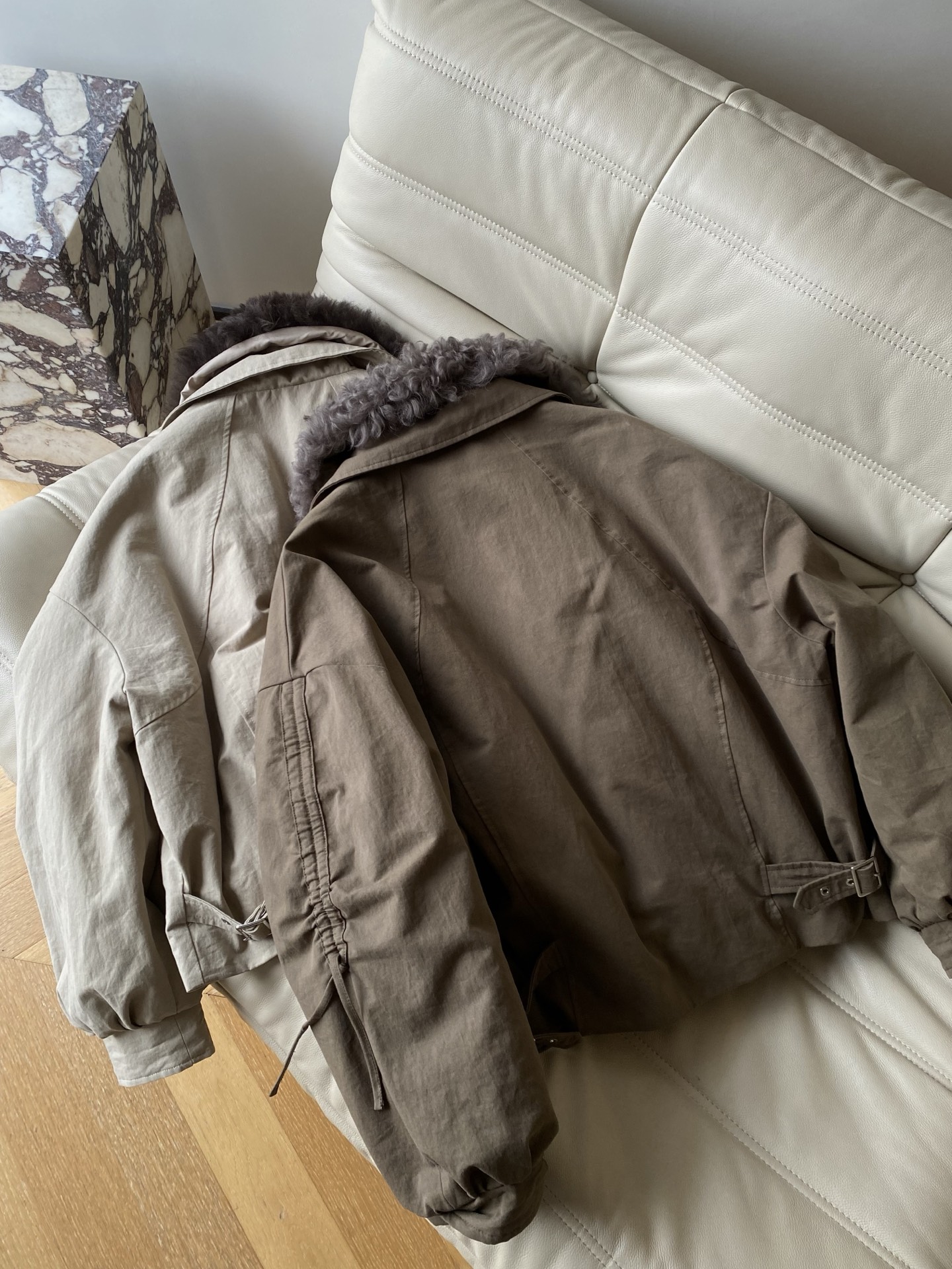 25。F秋冬 IMMI鹅绒夹克羽绒服 可拆卸毛领+轻盈90白鹅绒填充 毛领软软糯糯显贵气的同时兼具抗风性