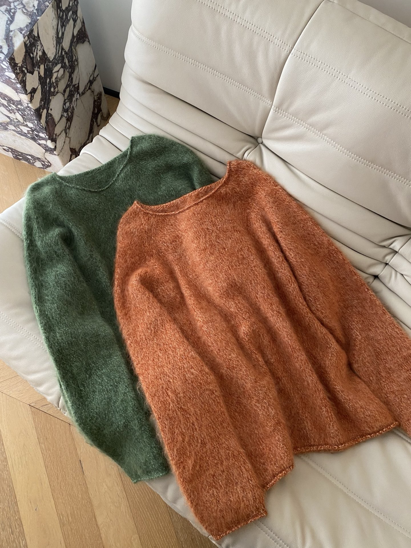 25。F秋冬 治愈系毛茸茸羊毛毛衣 甄选优质极细羊毛纤维精细工艺制作出毛茸茸的效果 糖果色系的穿搭真的超