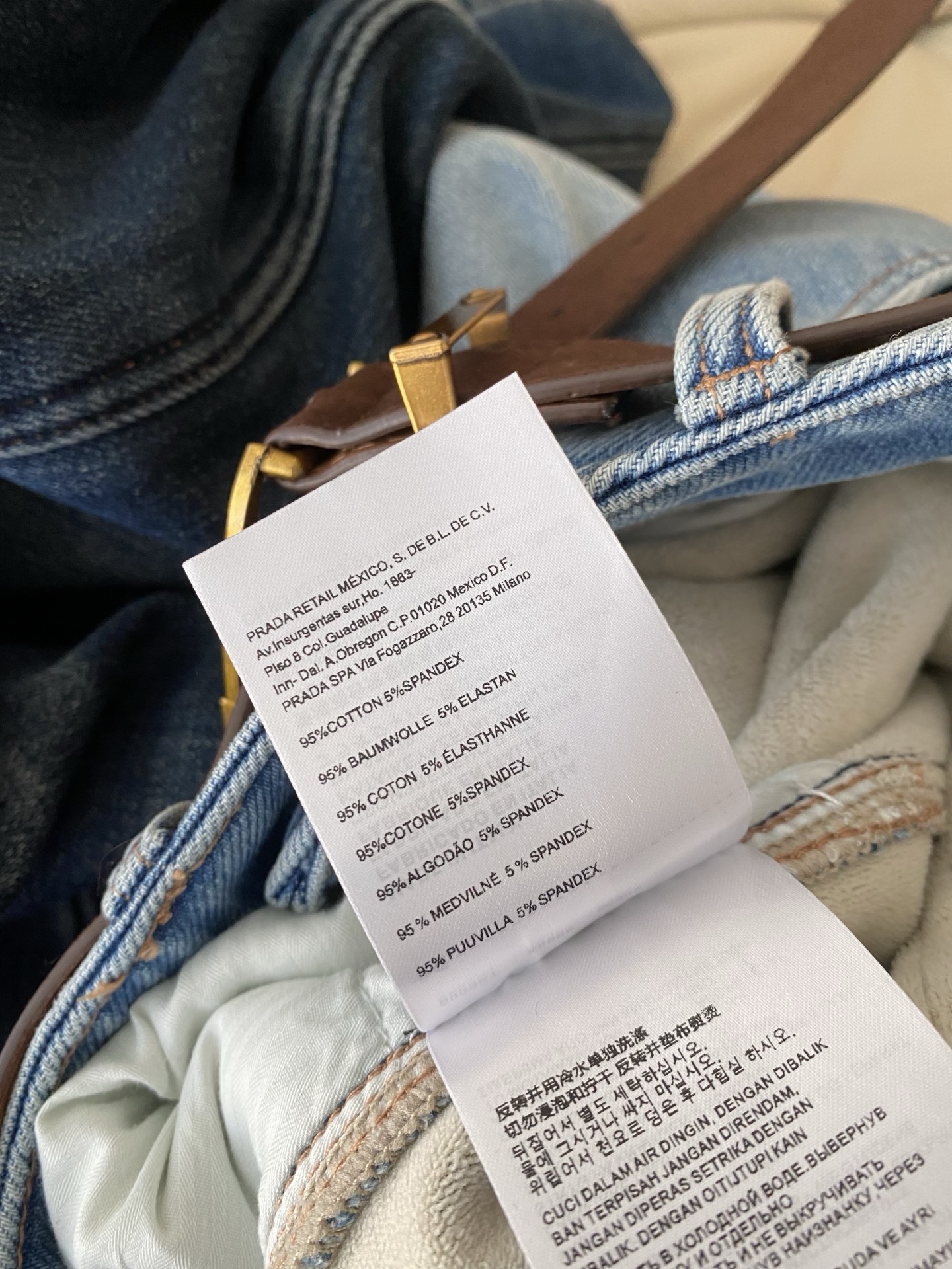 25。F秋冬 Miu系通勤加绒牛仔裤 自带高级的洗水色外加做旧工艺颜色饱和度低不挑人内里加绒带磨毛质感 