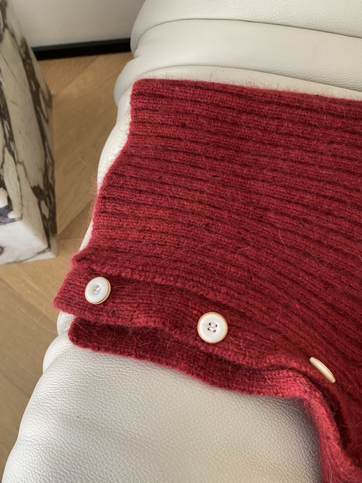 25。F秋冬 美式复古条纹毛衣 甄选优质原料100%极细羊毛亲肤柔软舒适 细条纹配上高领设计刚好贴合下颌