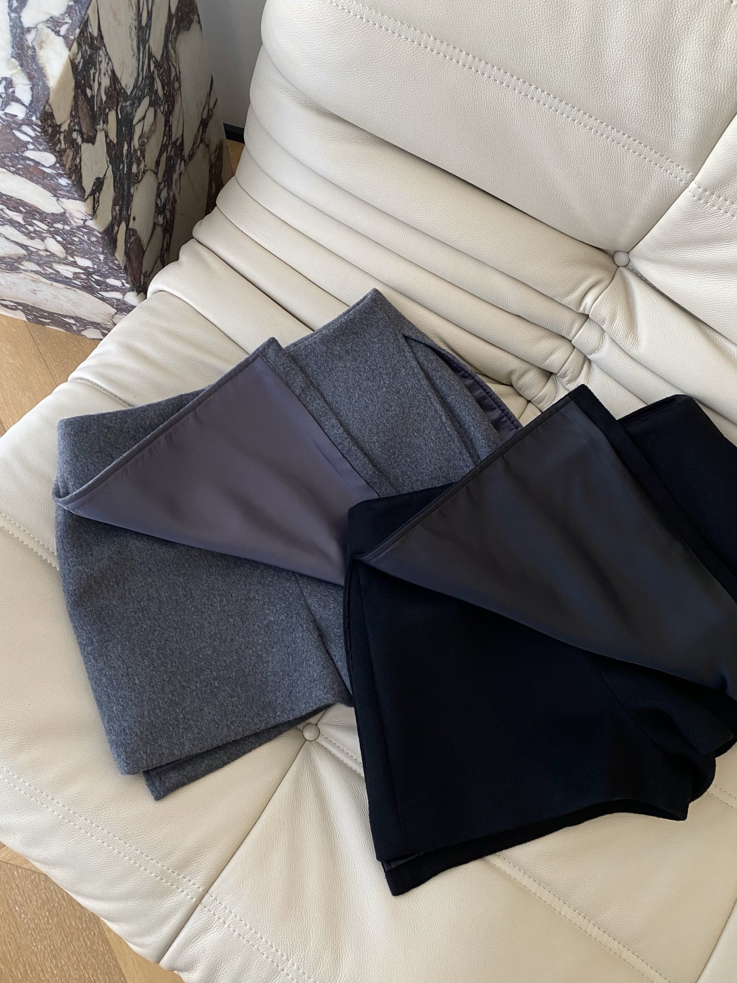 25。F秋冬logo毛呢裤裙 是秋冬衣橱的“万能搭配王”毛呢面料自带质感 A字版型修饰臀腿线条不管是搭配