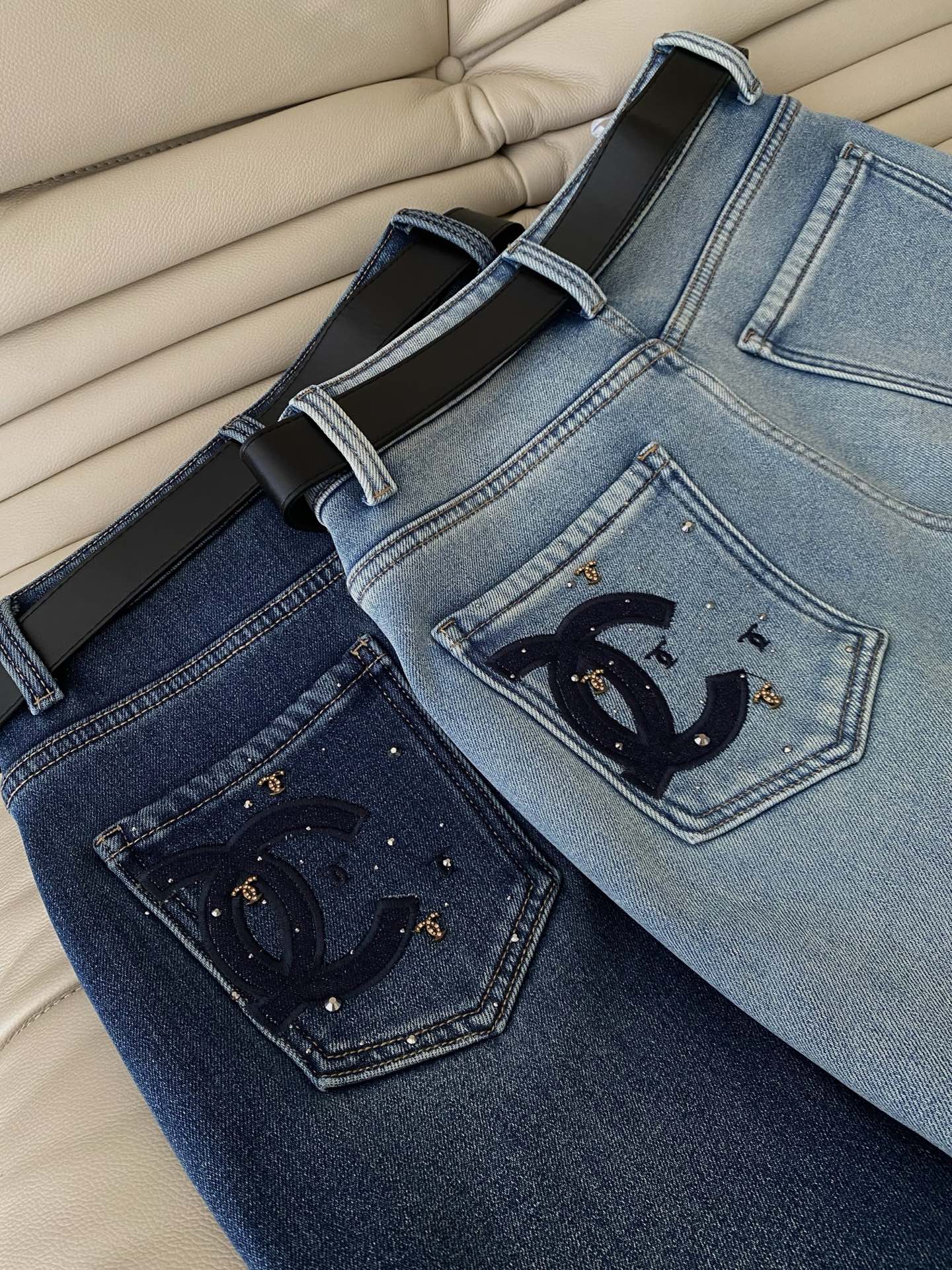 25。F秋冬 复古休闲加绒高腰休闲牛仔裤 巨百搭好穿的时尚单品保暖时尚双层作用 搭配皮质质感腰带更添一份