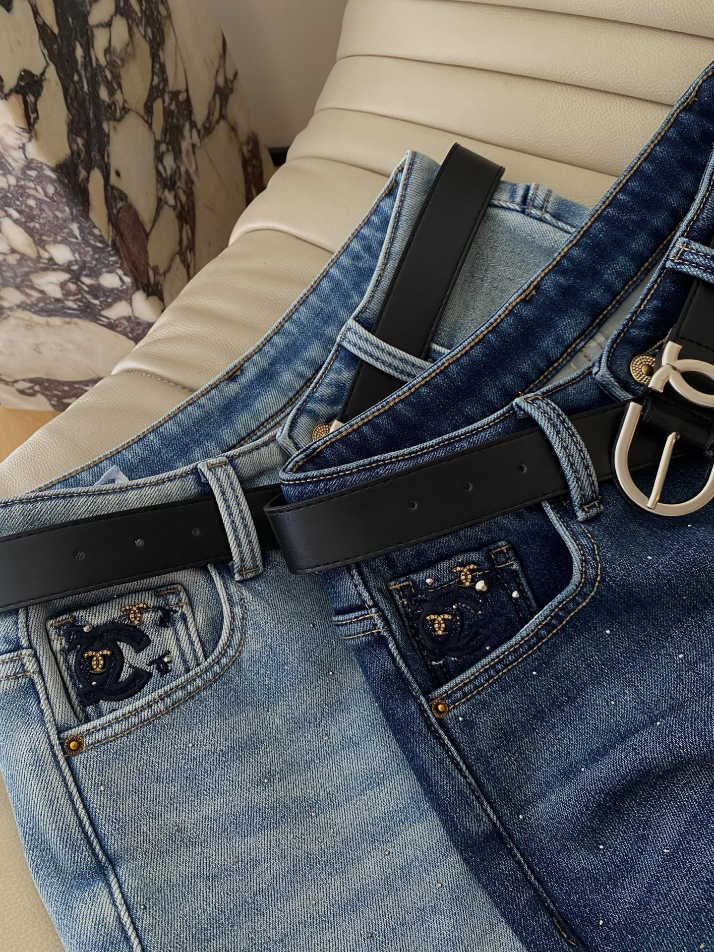 25。F秋冬 复古休闲加绒高腰休闲牛仔裤 巨百搭好穿的时尚单品保暖时尚双层作用 搭配皮质质感腰带更添一份