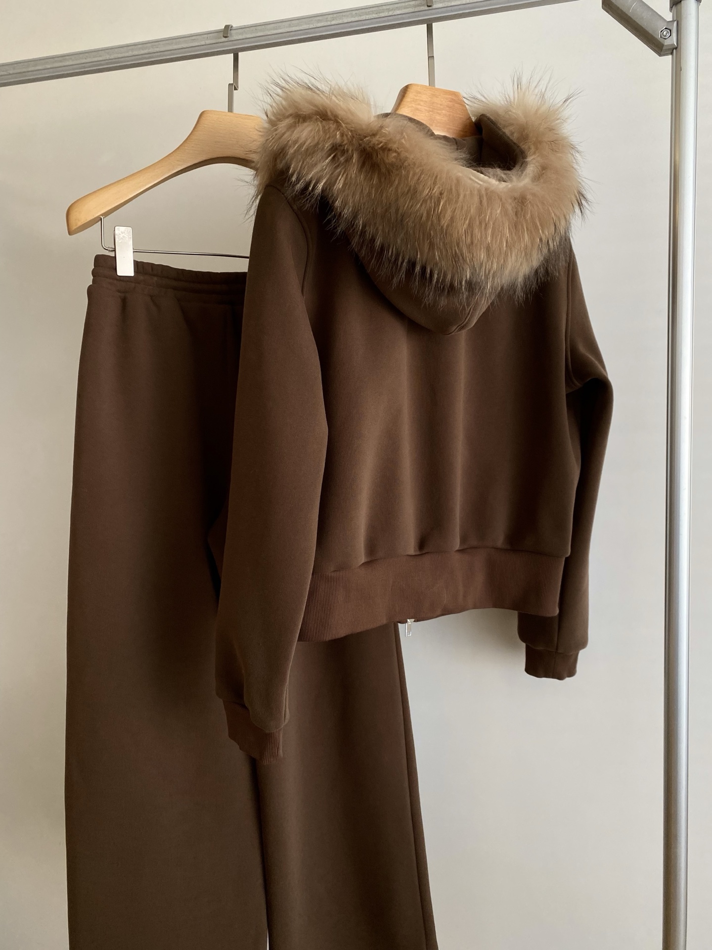 i1764925594476 2306 0 4