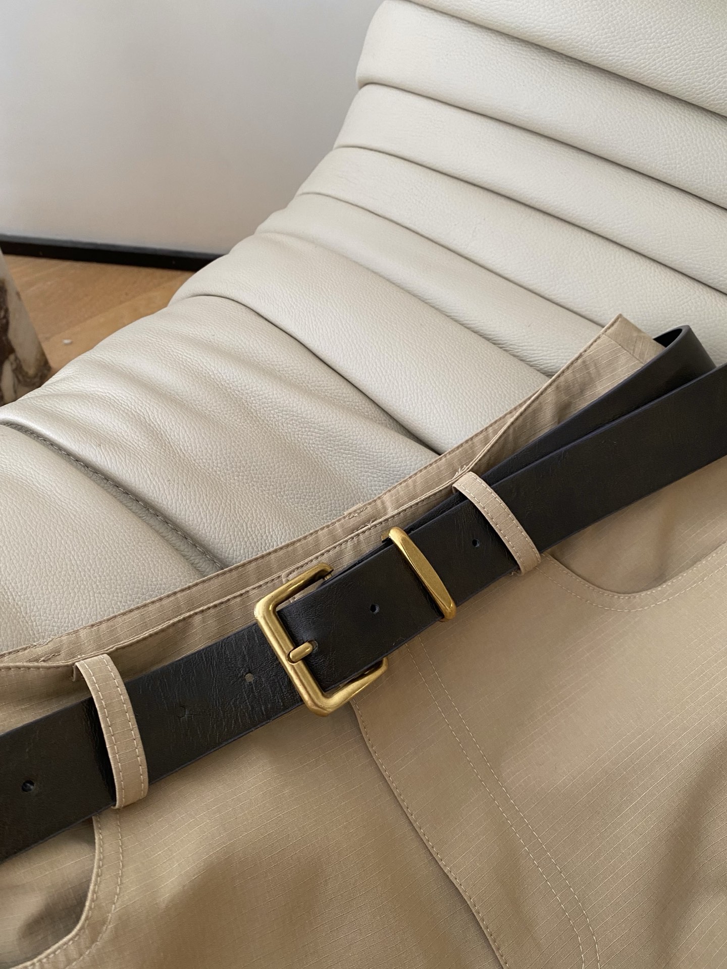 26SS 春夏新款工装风大口袋高腰短裤 经典A字高腰剪裁搭配大口袋设计，利落版型暗藏飒爽小心机，同色系腰