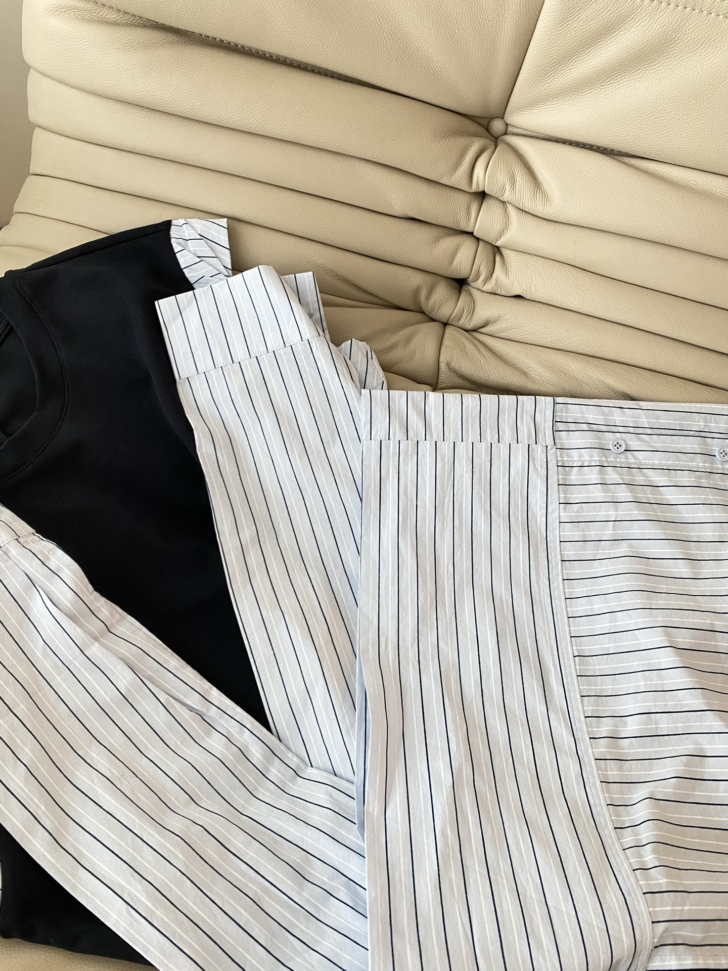 26SS 春夏新款腰封衬衣两件套衣裙采用宽松H型直筒廓形打造慵懒松弛感，撞色自带高级滤镜，衬衫式条纹袖可