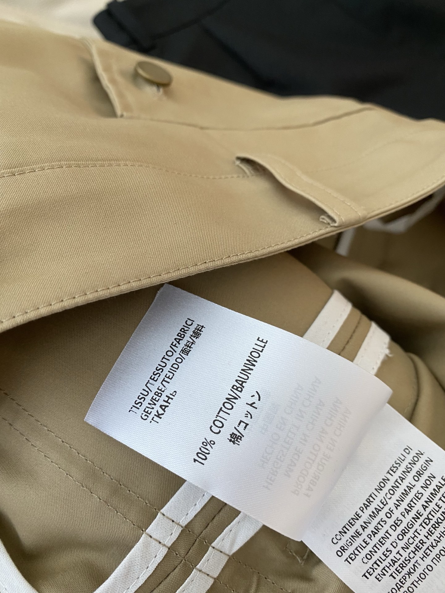 26SS 早春新款 工装风卡其色高腰裙裤采用高垂感抗皱西装面料打造利落A字版型低饱和卡其自带复古高级滤镜