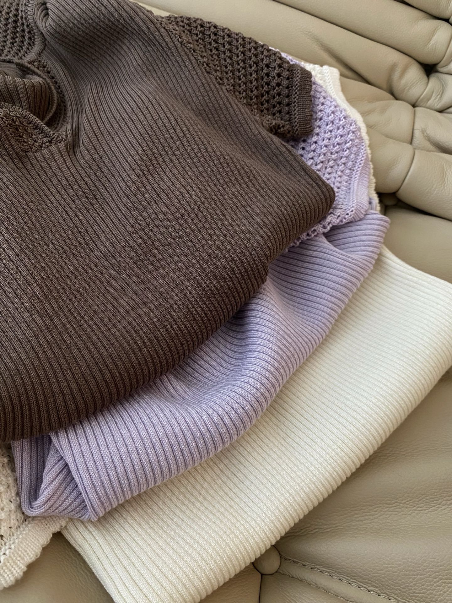 26SS 春夏新款 | 镂空Polo针织衫 轻透肌理自带呼吸感翻领V领+网眼镂空袖设计，自带随性利落氛围