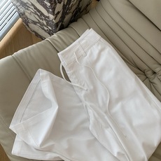 26SS 春夏新款 | 经典小白裤 采用亚麻天丝垂感面料打造宽松直筒阔腿版型,自带慵懒松弛滤镜,高腰抽绳 26SS 春夏新款 | 经典小白裤 采用亚麻天丝垂感面料打造宽松直筒阔腿版型,自带慵懒松弛滤镜,高腰抽绳