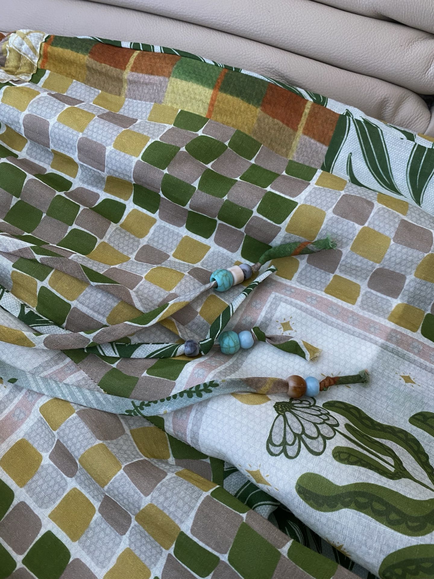26SS 春夏新款 | 波西米亚印花苎麻阔腿裤采用透气亚麻面料打造宽松直筒阔腿版型，自带慵懒松弛滤镜，拼
