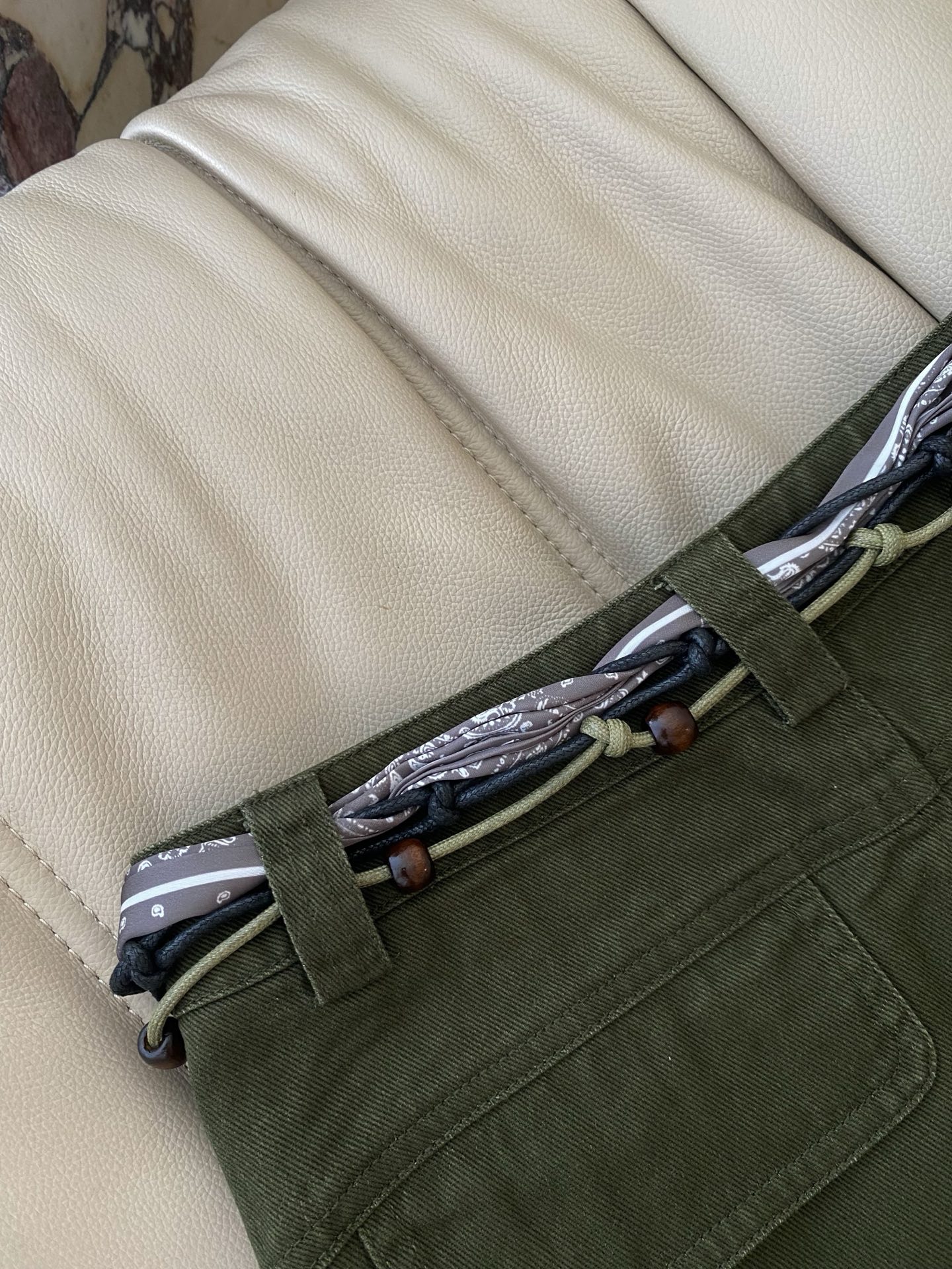 26SS 春夏新款 | 军绿工装风A字短裙高支棉斜纹工装面料打造硬挺利落版型，高腰A字剪裁+对称立体工装