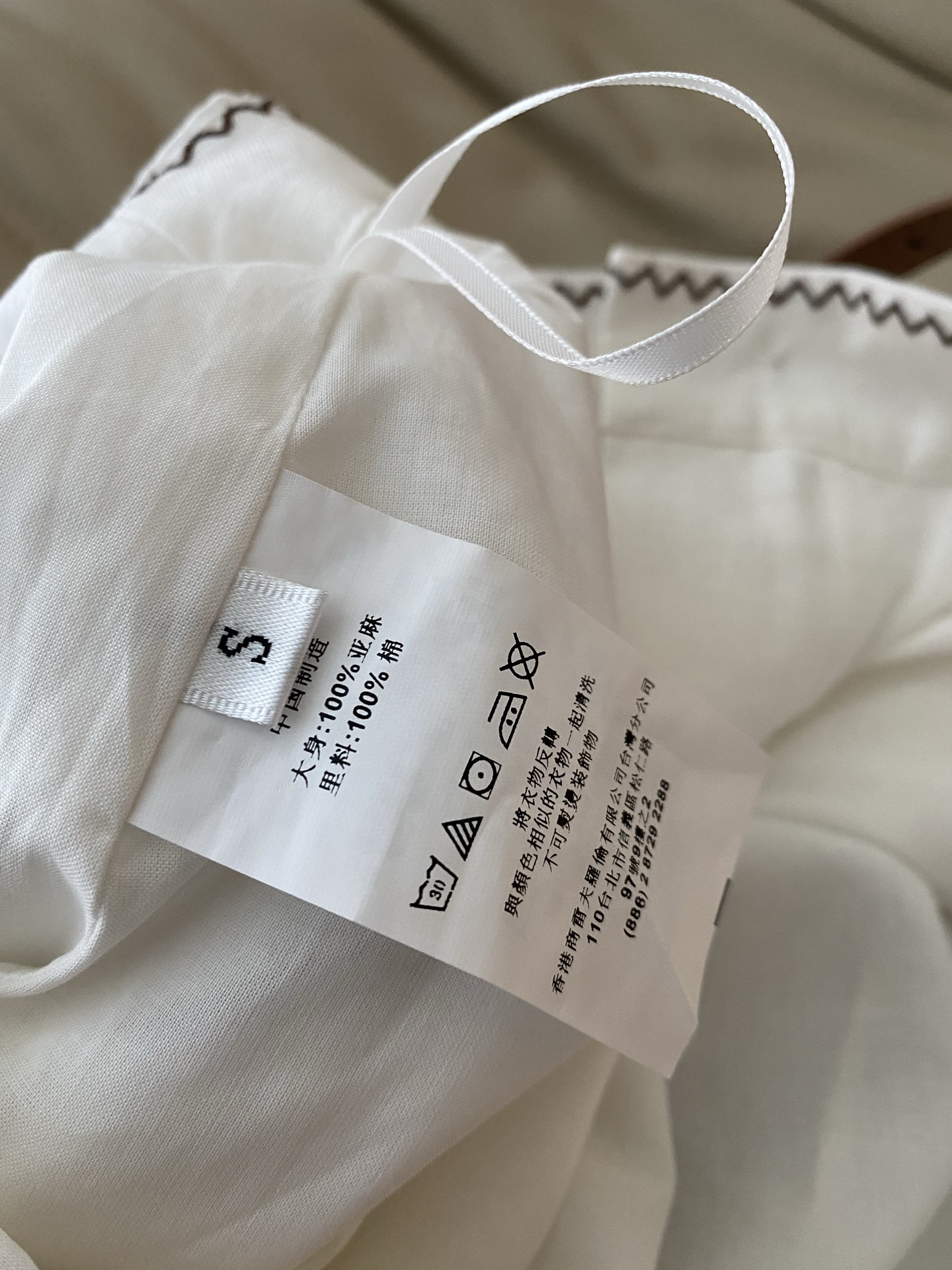 26SS 春夏新款｜翻领无袖亚麻马甲+高腰亚麻短裤套装，甄选天然透气纯亚麻面料打造利落翻领无袖上衣+高腰