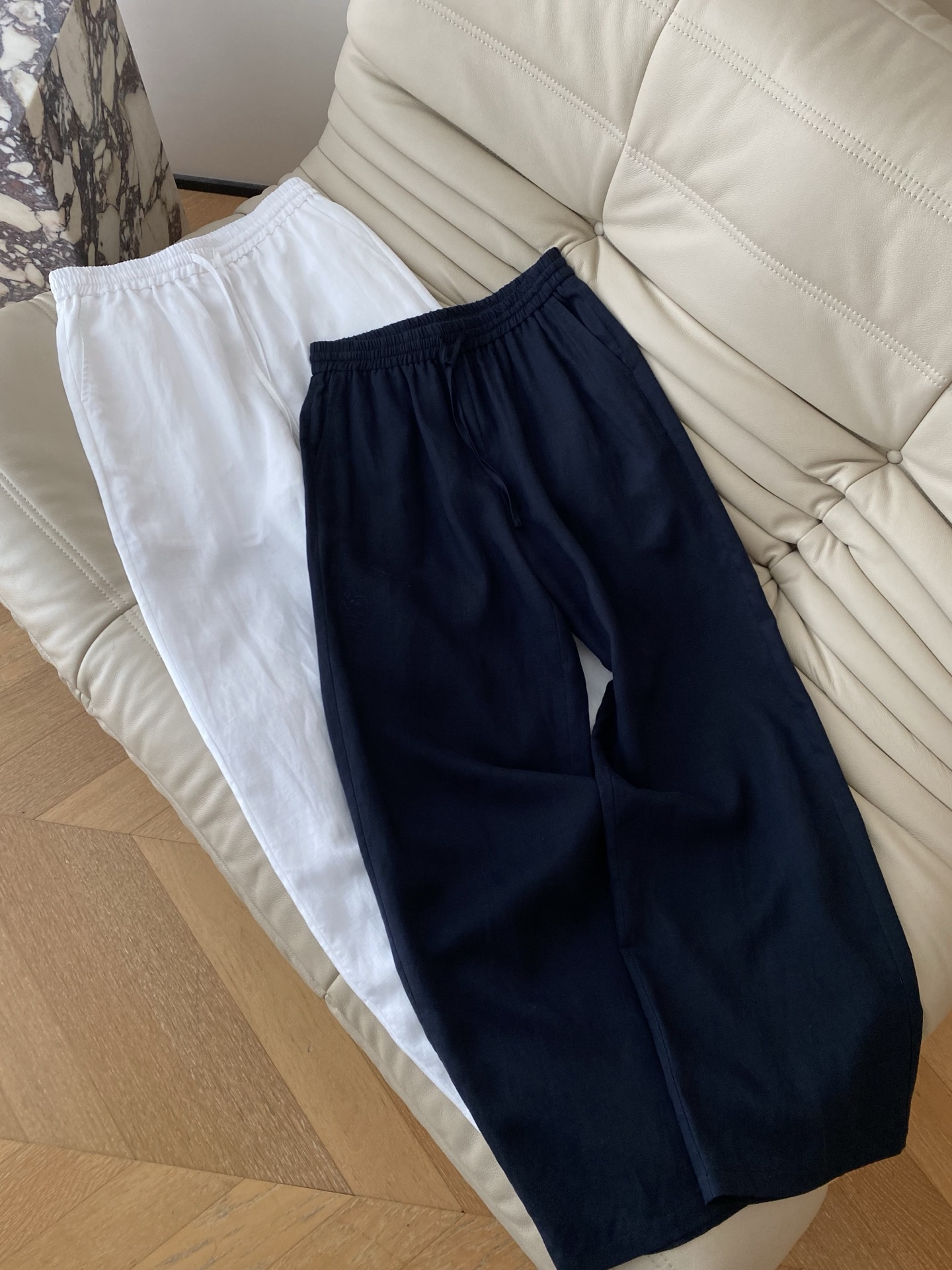 26SS 春夏新款 | 双色天丝亚麻松紧腰休闲裤，甄选冰感透气的天丝亚麻面料打造微宽松九分灯笼版型，自带