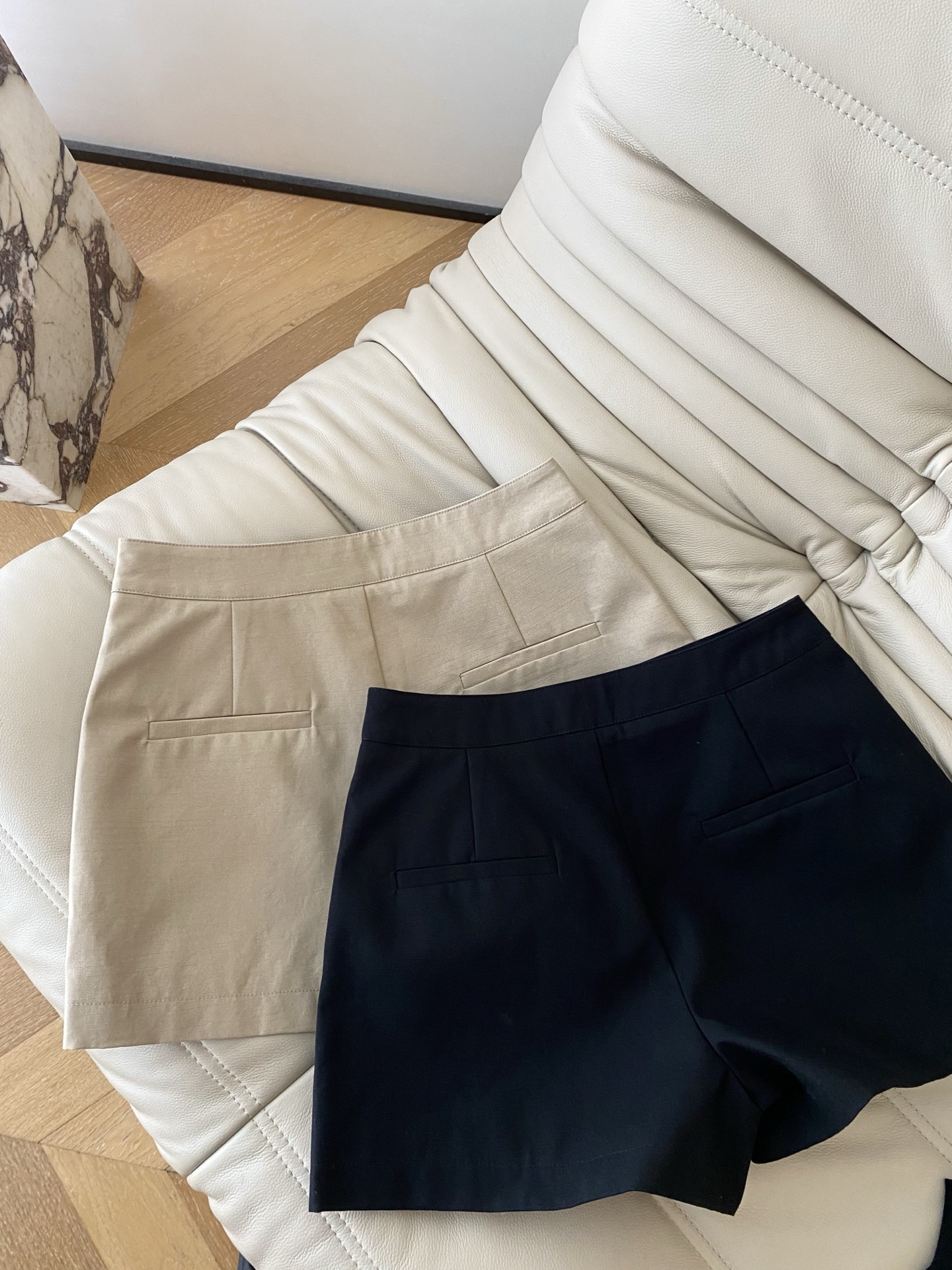 26SS 春夏新款｜高腰大口袋工装短裤，甄选挺括透气棉感面料打造高腰阔腿版型，自带简约韩系休闲氛围感滤镜