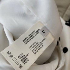 26FW早秋新款|波点蕾丝高腰修身半身短裙,甄选顺滑垂坠缎面面料打造贴合腰臀包臀版型,自带温柔复古氛围感滤镜,规整圆点印 26FW早秋新款|波点蕾丝高腰修身半身短裙,甄选顺滑垂坠缎面面料打造贴合腰臀包臀版型,自带温柔复古氛围感滤镜,规整圆点印