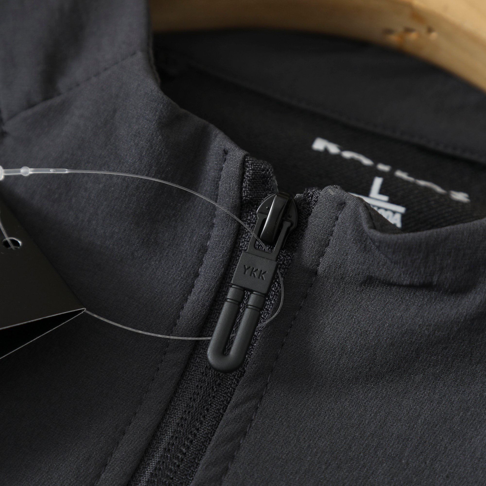 KAILAS Men's Windproof and Quick-Dry Athletic Jacket for Outdoor Sports