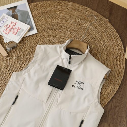 Arc'teryx Softshell Vest: Windproof, Water-Resistant, and Stylish - Available in Cream 1 Arc'teryx Softshell Vest: Windproof, Water-Resistant, and Stylish - Available in Cream