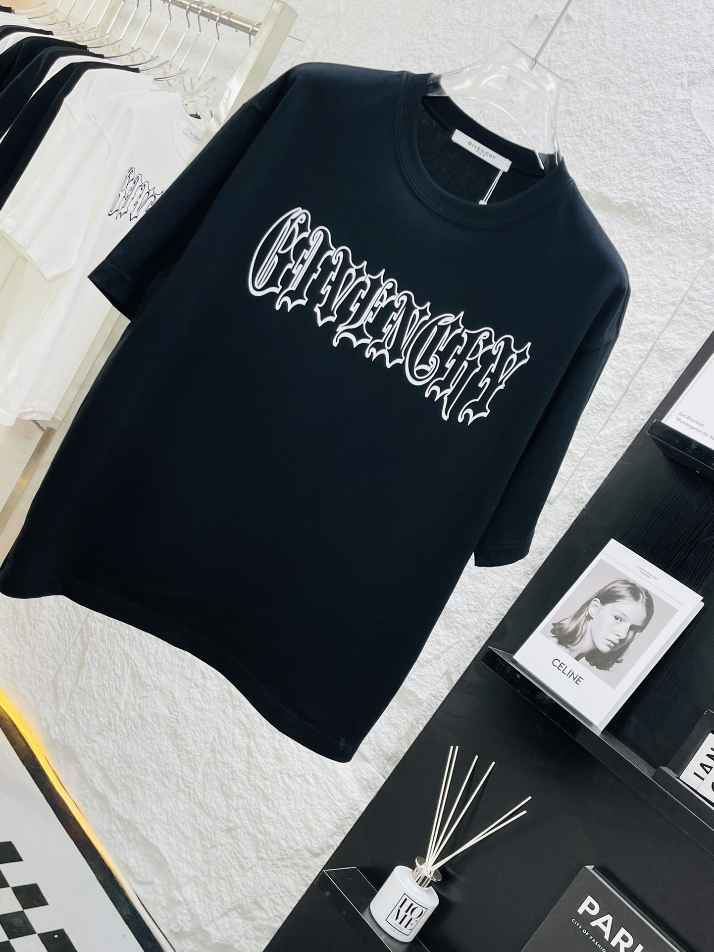 Givenchy Gvc24SS Spring and Summer Short Sleeve T-Shirt Perfect Detail Process