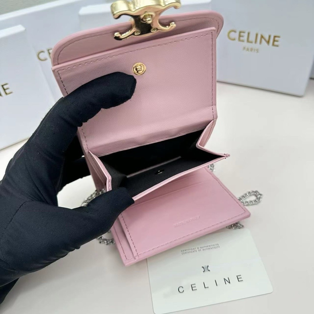 🎀品牌:Celine  10783 链条可拆卸
🎀颜色:奶昔粉
🎀尺寸:11*10*5
🎀说明    C