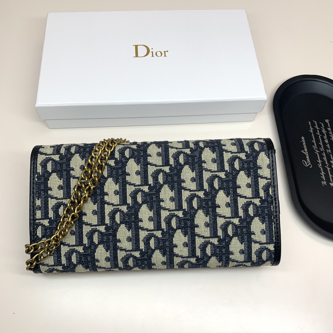 品牌:Dior 927 3