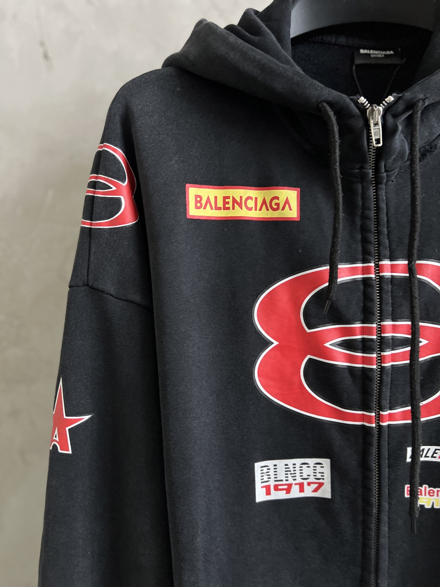  

Balenciaga新款巴黎世家BLCG 2025ss 印花字母双环早春新款经典双环印花磨洗水运动