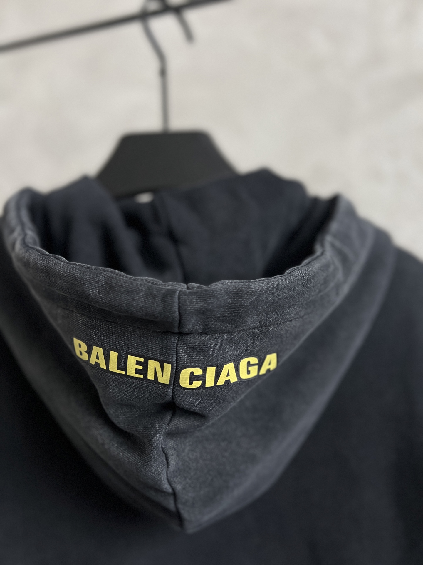  

Balenciaga新款巴黎世家BLCG 2025ss 印花字母双环早春新款经典双环印花磨洗水运动